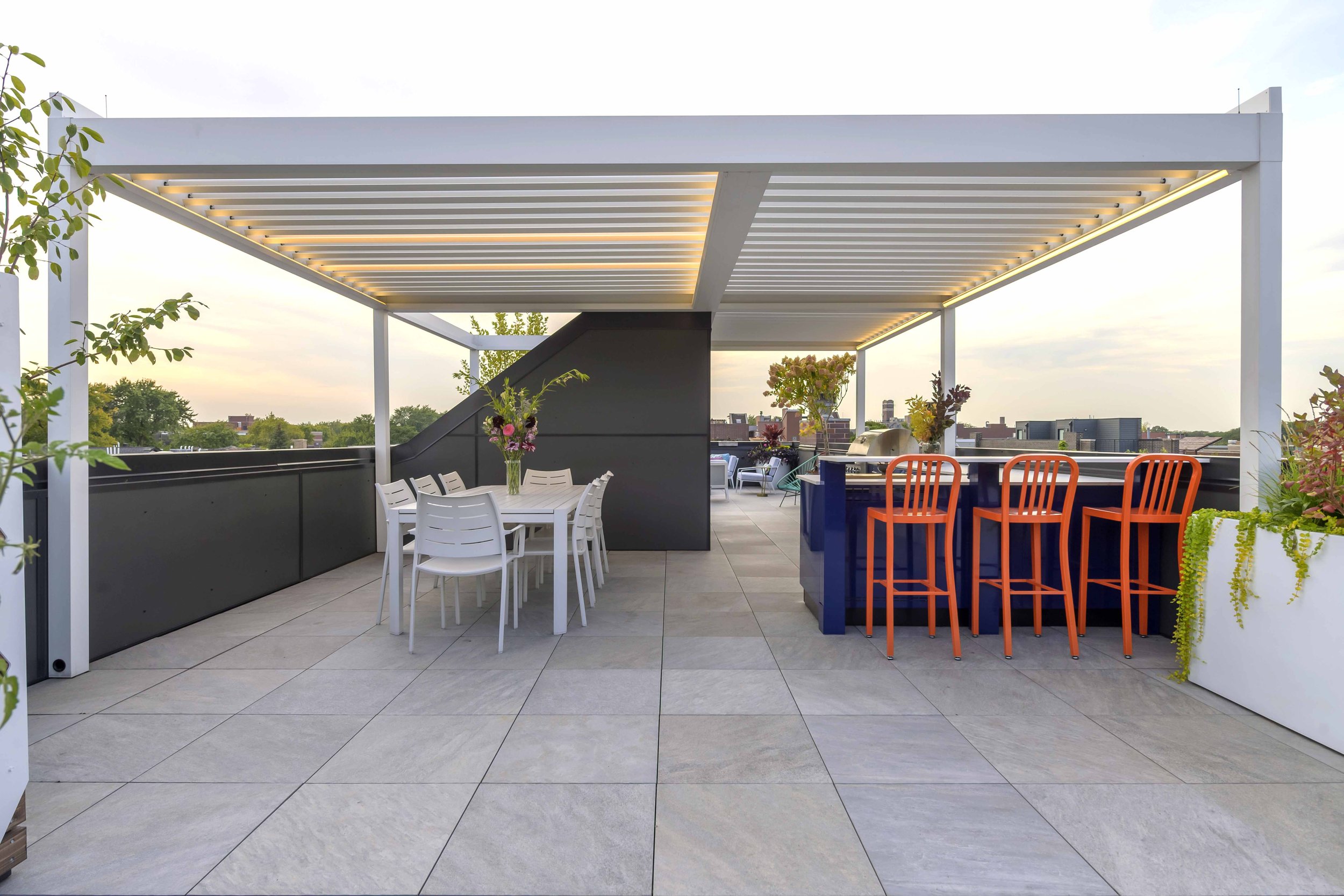 Rooftopia-Chicago-rooftop-deck-garden-lakeview-renson-pergola.jpg