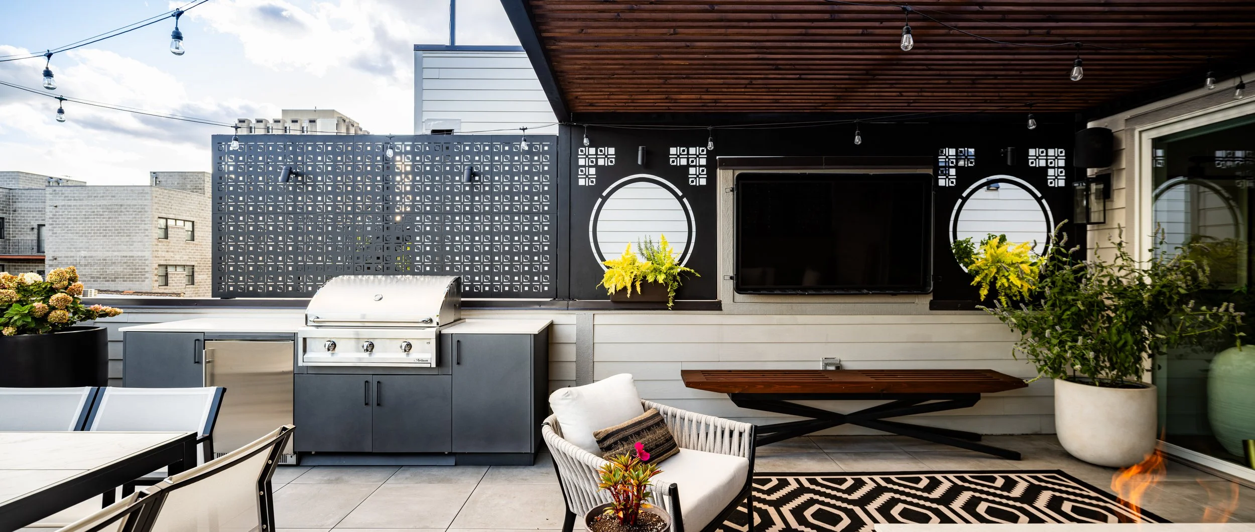 Wicker Park Rooftop Deck Design &amp; Pergola Installation