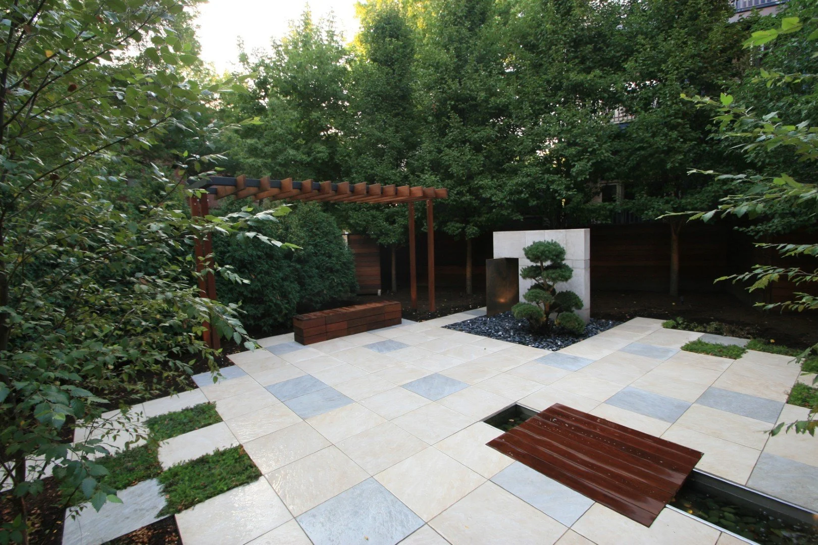 Rooftopia-chicago-landscape-backyard-patiodesign.jpg