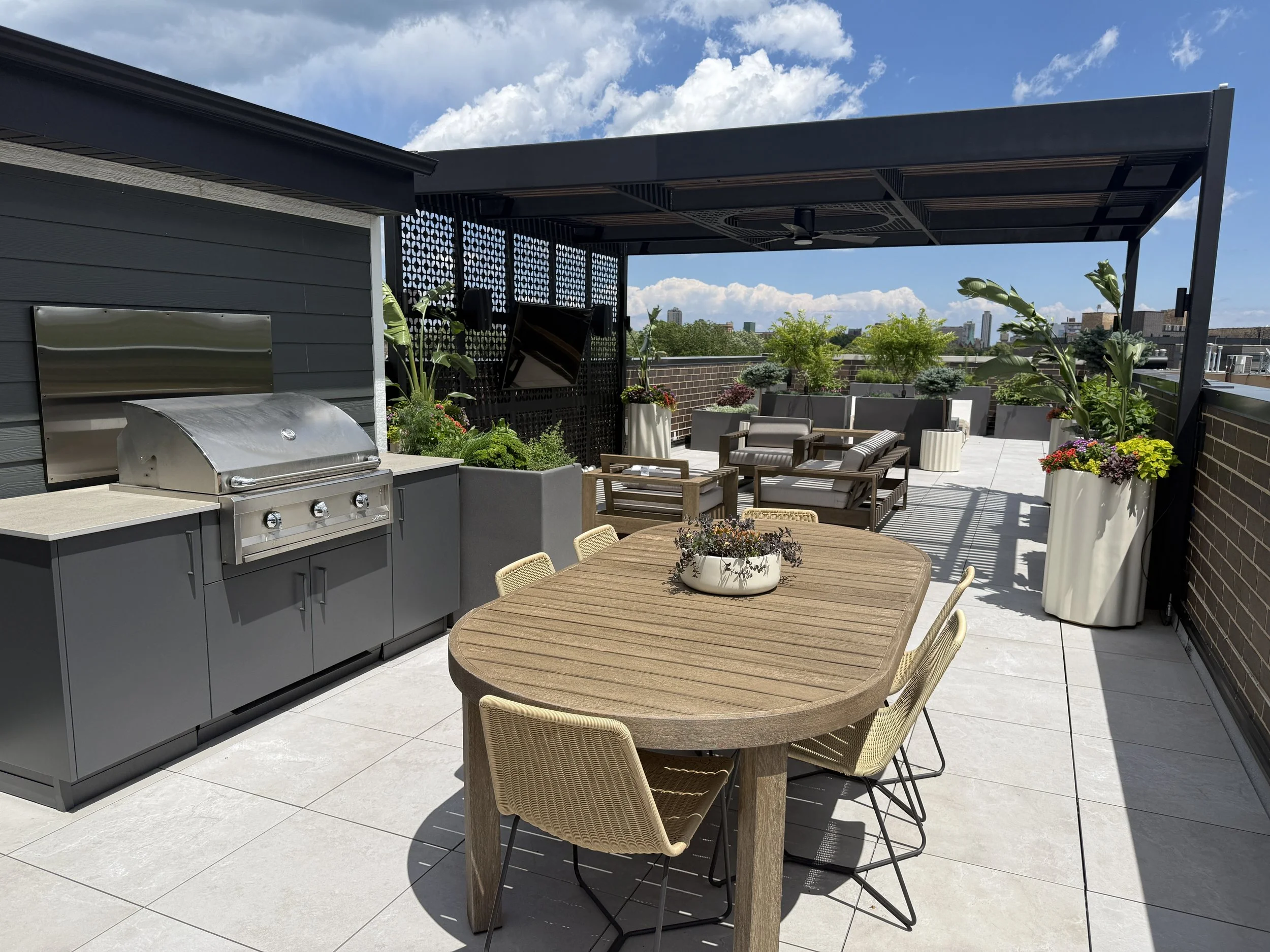 Luxury-Rooftop-Deck-Garden-Rooftopia-Chicago.JPG