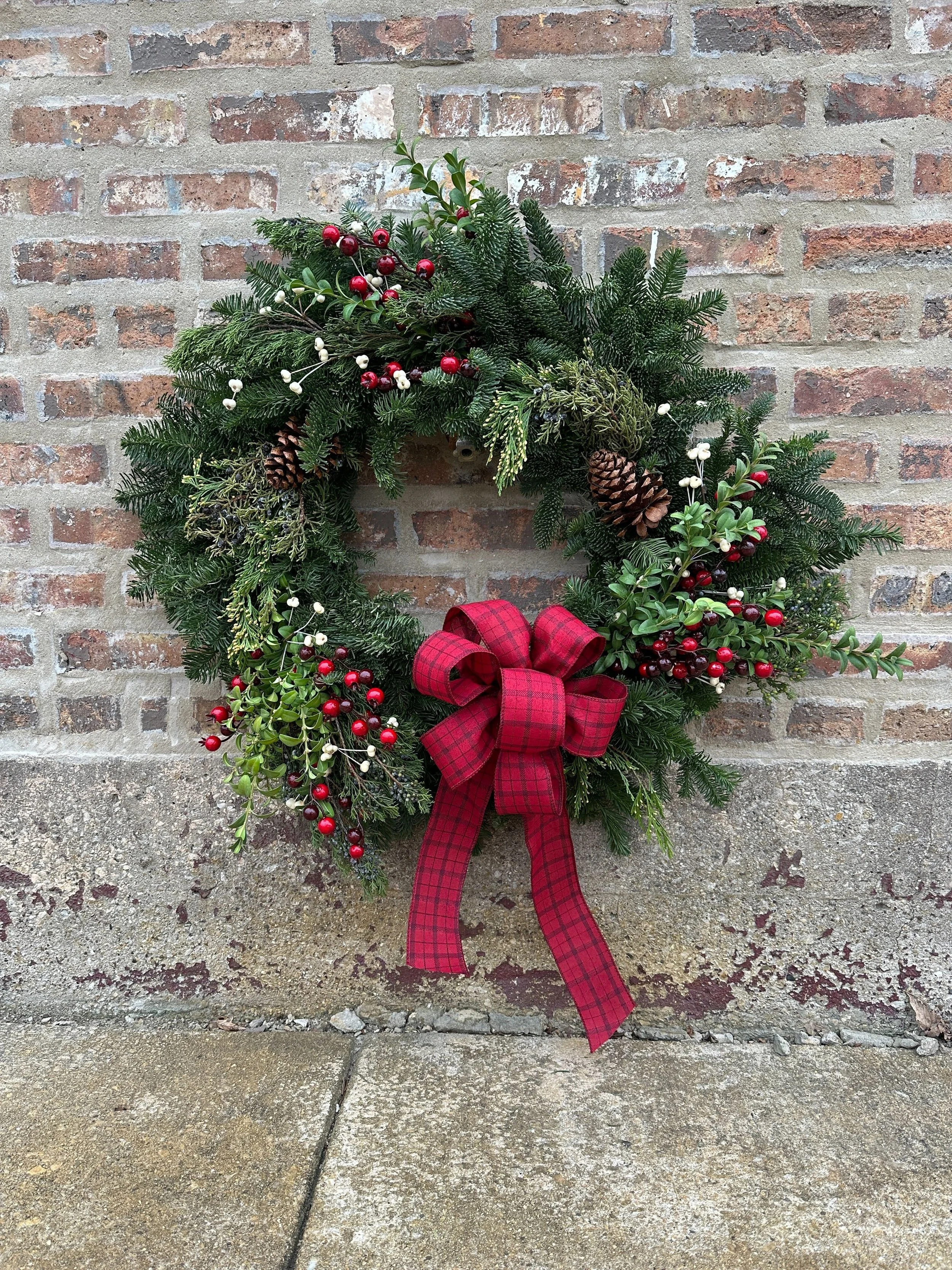 Rooftopia holiday wreath for door or fence.jpg