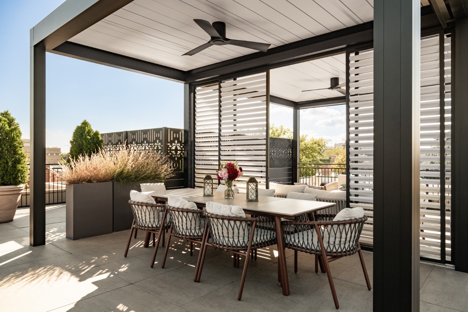 rooftopia-carousel2-rooftop-deck-wrigleyville-garden-6a1a0ec4805e9.jpg