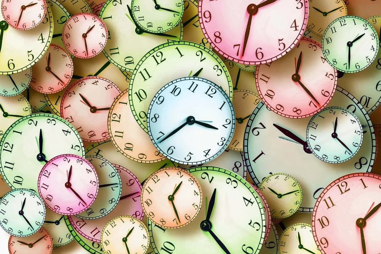 collage of pastel clock faces, representing time for change with art therapy in Austin, TX for the treatment of anxiety, attachment issues, burnout, depression, grief or loss issues, self-esteem issues, spirituality issues, and trauma