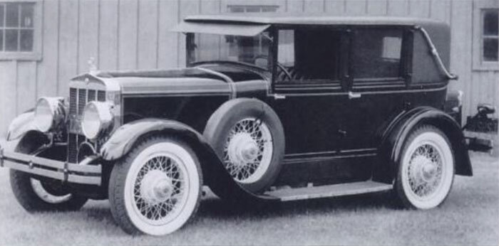 In 1928, the H.H. Franklin Company of Syracuse, New York presented Lindbergh with a luxury sedan, which they christened the “Airman”. Though Lindbergh had been bestowed many gifts, the Franklin was a favourite. He later wrote: “The Franklin car…