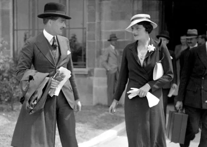 Piloting a Lockheed 10 Electra, Trevor Southgate flew the British Foreign Secretary Anthony Eden and his wife Anne Clarissa from Hendon to York on 7 July 1941. The sartorial Eden, with his signature Homburg hat, and his wife were the 1930s equivalen…