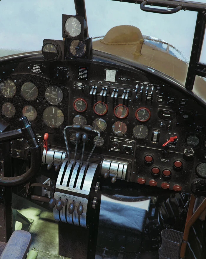 From the point of view of the flight engineer, whose responsibilities focused on the throttles and dials during takeoff and landing, we can look down into the bomb aimer’s compartment. Interior image by Piotr Forkasiewicz.