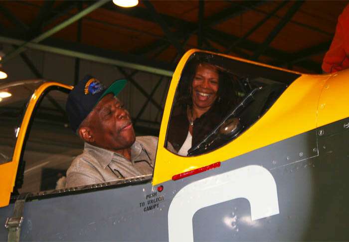 REDTAIL - The Story of the Tuskeegee Airmen — Vintage Wings of Canada