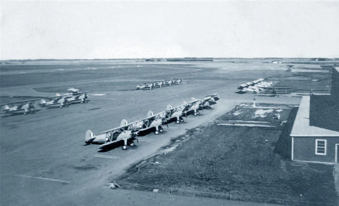 Another great photo on the flight line at Bowden shows both Stearman and de Havilland Tiger Moth aircraft awaiting students and instructors. It was on this flight line in these Stearmen that Archie Pennie learned to fly—so well in fact that he was made a flying instructor at Assiniboia, Saskatchewan. Photo via Clarence Simonsen