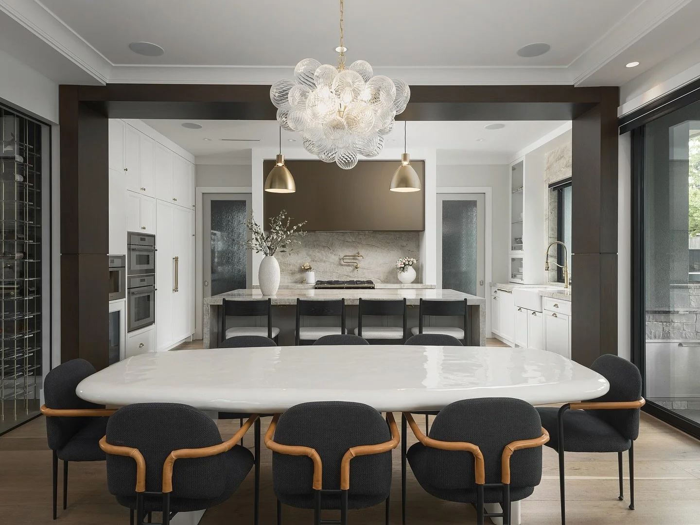 &ldquo;Built for beauty, designed for living.&rdquo;✨

A kitchen designed for more than just cooking - it&rsquo;s a space where beauty meets its purpose.
Beautiful kitchen inspire delicious outcomes. With every element designed for ease and perfectio