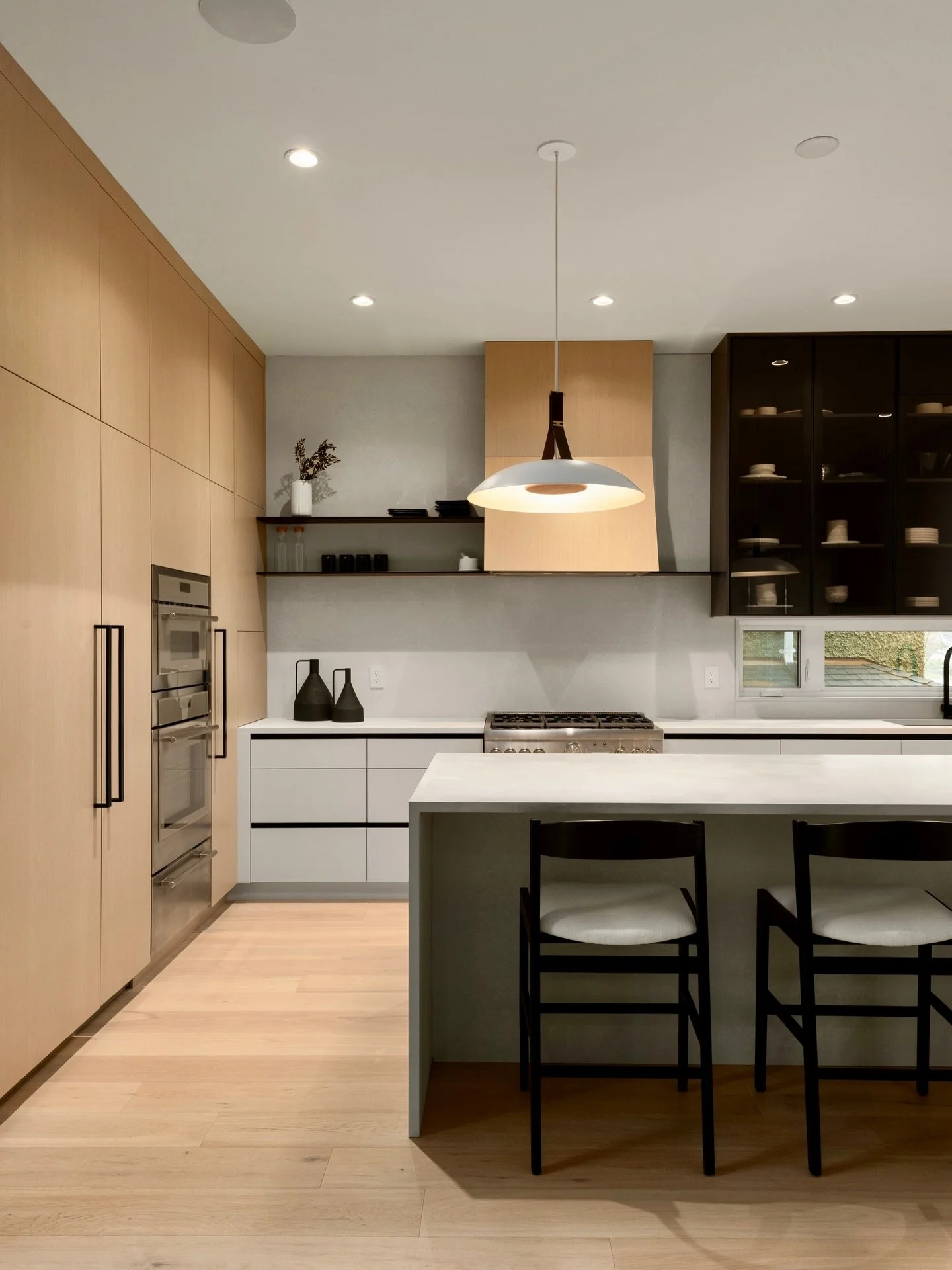 Designed for real life&mdash;but make it beautiful. ✨

From quick coffee runs in the morning to late-night conversations around the island, this space holds it all.

Simple, functional, and still somehow feels like a dream. 🤍

.

.

.

.

.

#kitche