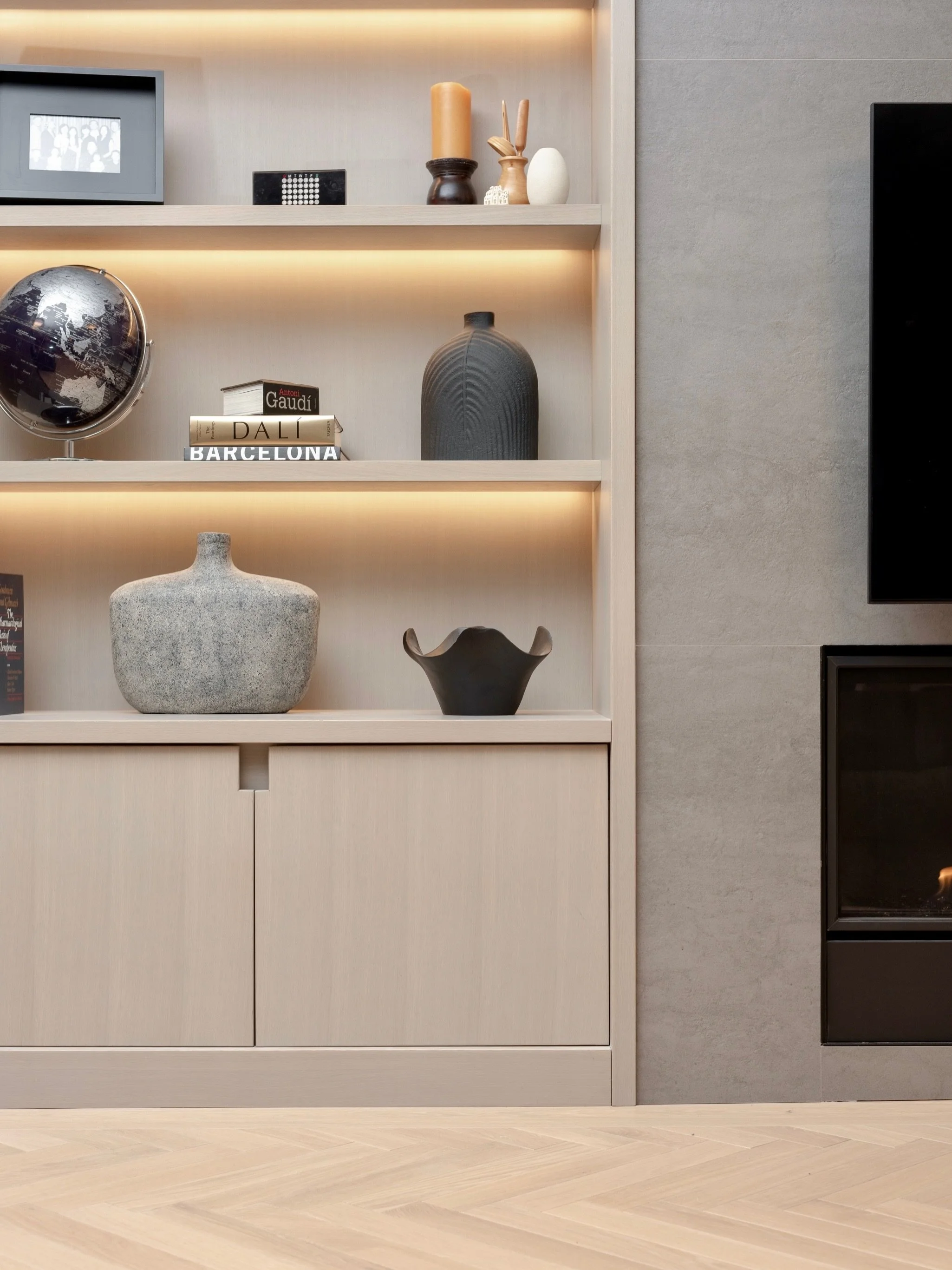 More than just a shelf&mdash;it&rsquo;s a story. ✨🤍

.

.

.

.

#HomeDecor #ShelfStyling #InteriorDetails #ModernMinimalist #CozyCorners