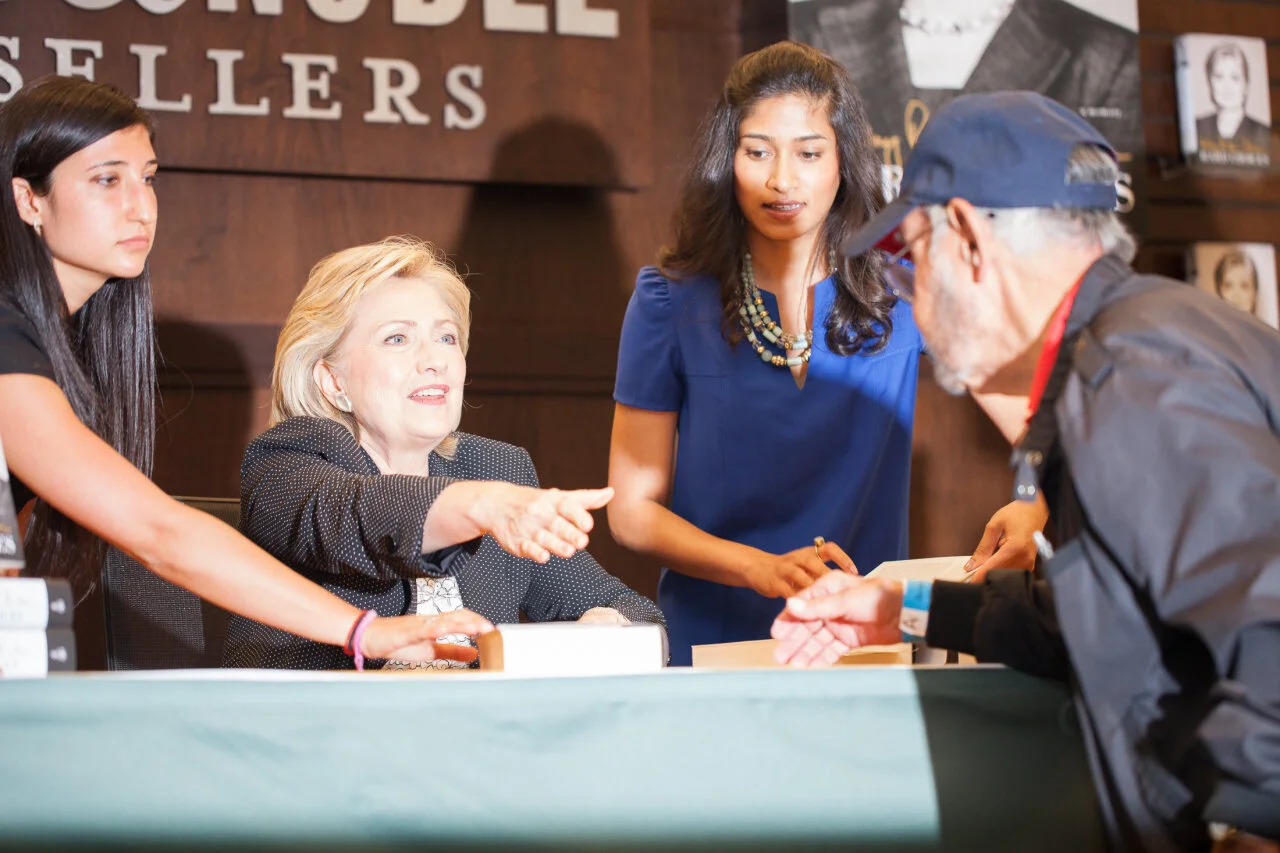 Barnes &amp; Nobles: Hillary Rodham Clinton Book Signing, Los Angeles
