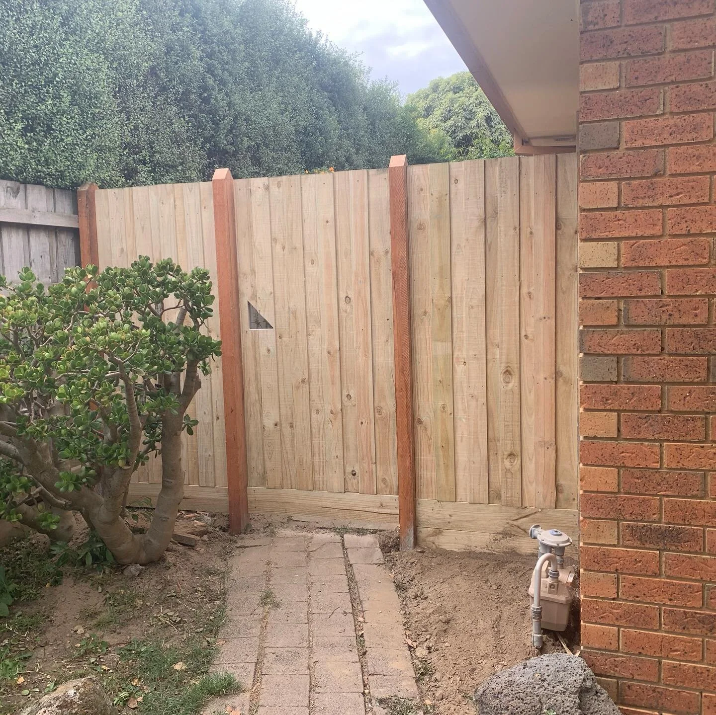 Nice easy little fence and gate for today