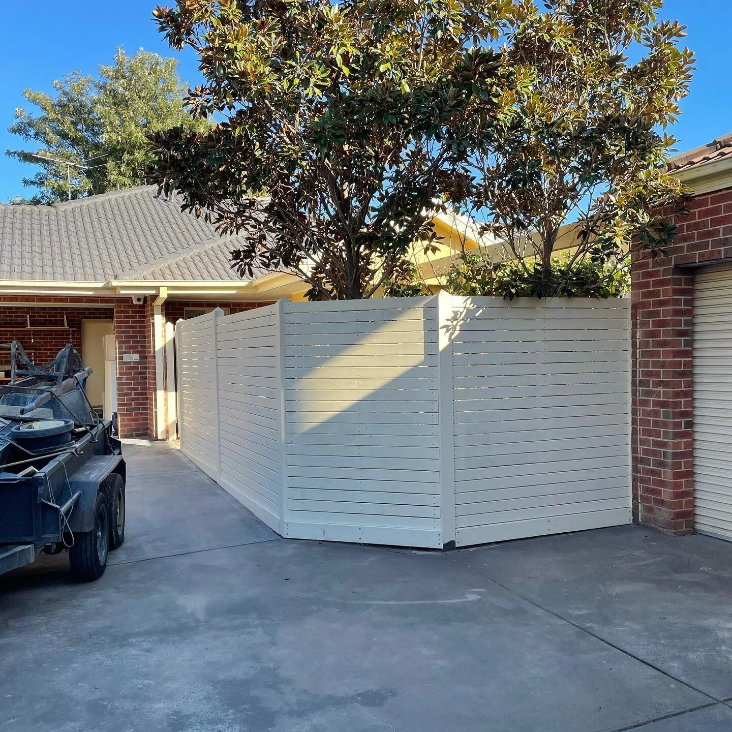 Neat fence completed in Hampton this week
