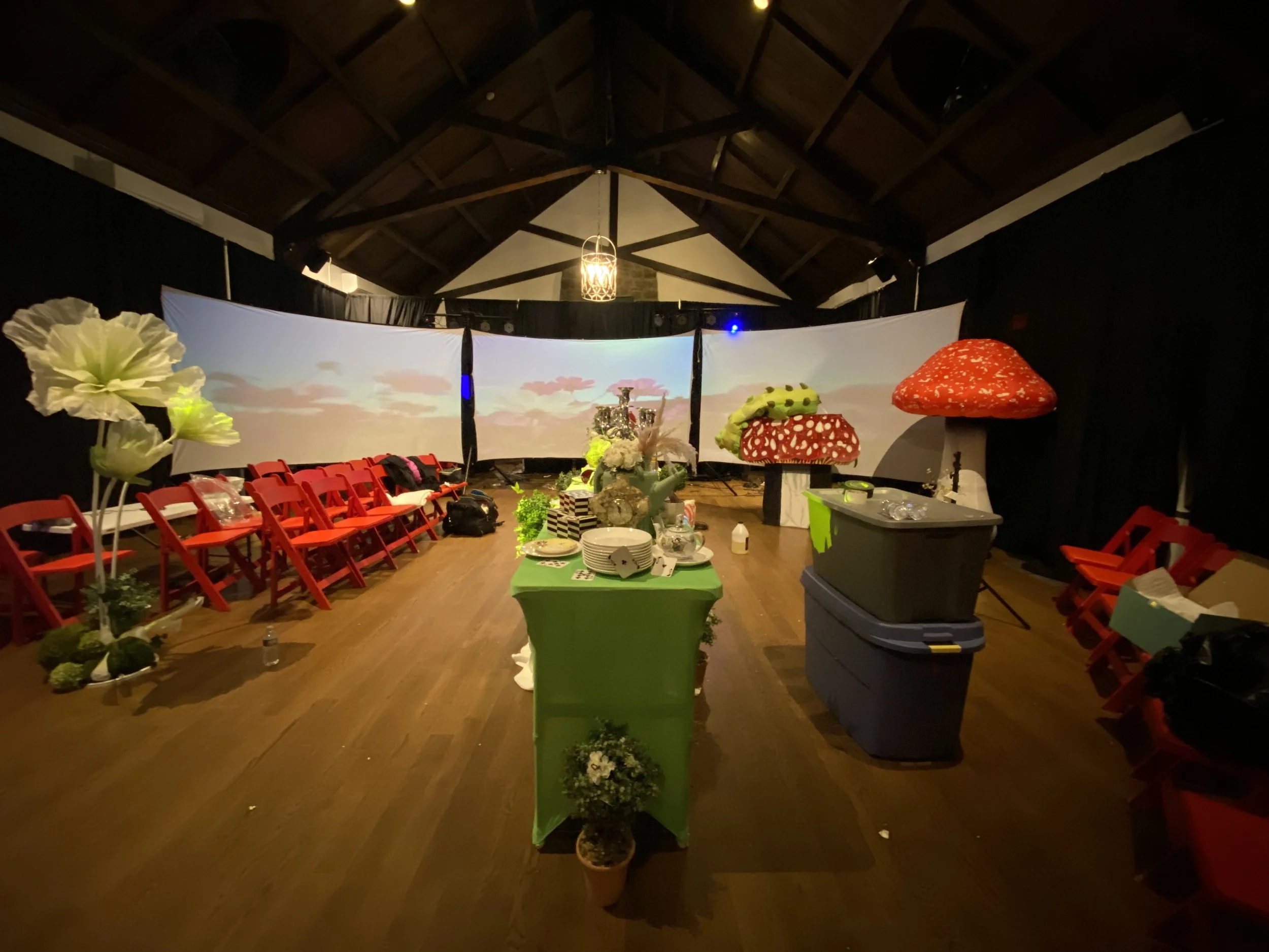 POP UP IMMERSIVE THEATER SHOWS ALICE IN WONDERLAND SHOW EASTER BUNNY DANCE PARTY NJ NY NYC WESTCHESTER COUNTY CT