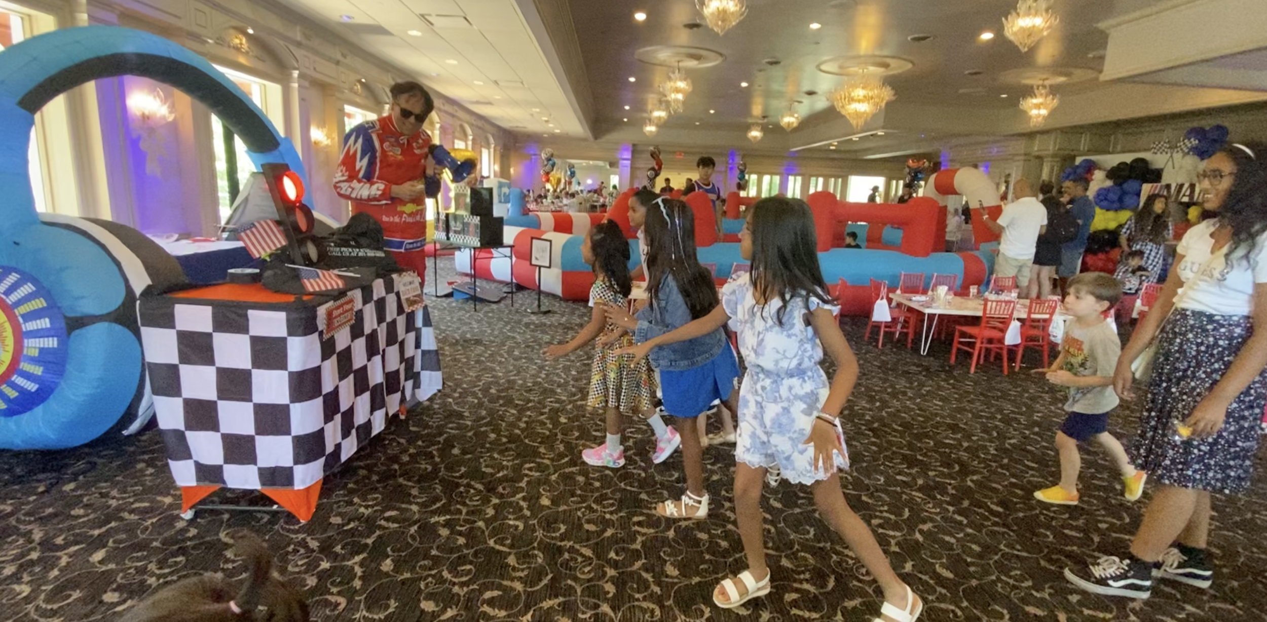 Little Racer Parties.png