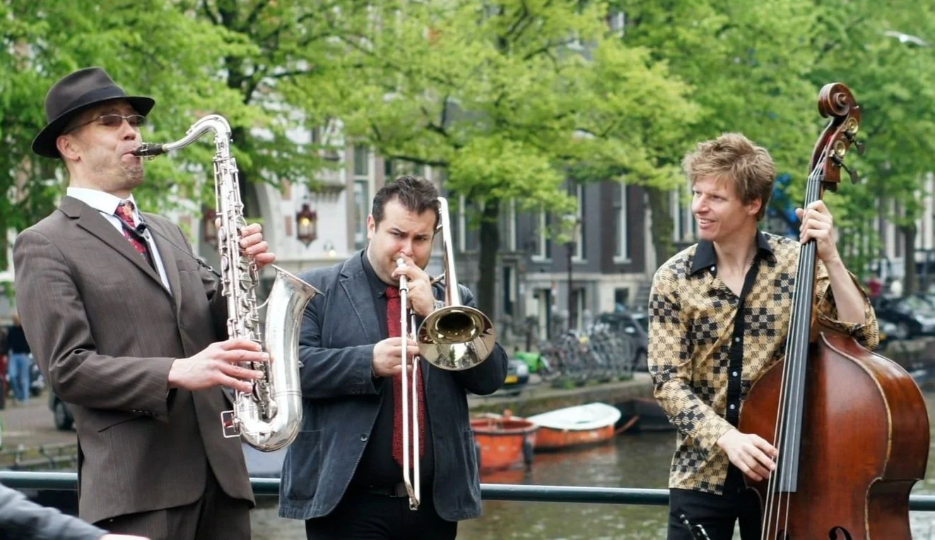 CityLive live music and event entertainment company providing wedding bands, live bands, DJs, specialty performers and full-service event production for weddings, corporate, private and luxury events.
