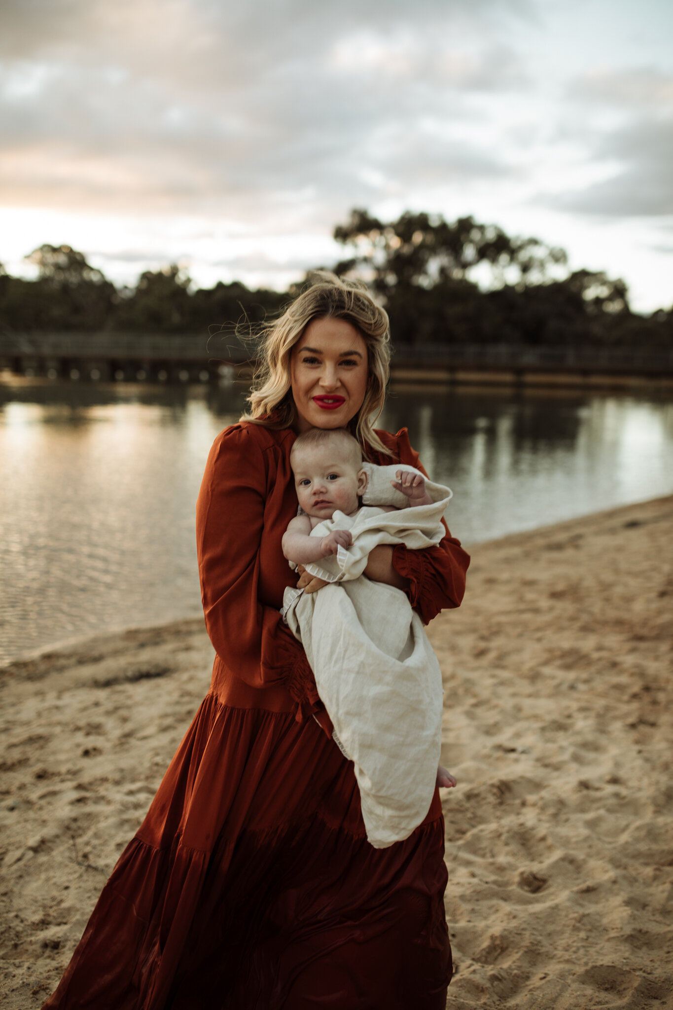 Laura Cole Photography Motherhood Session Orange NSW-73.jpg