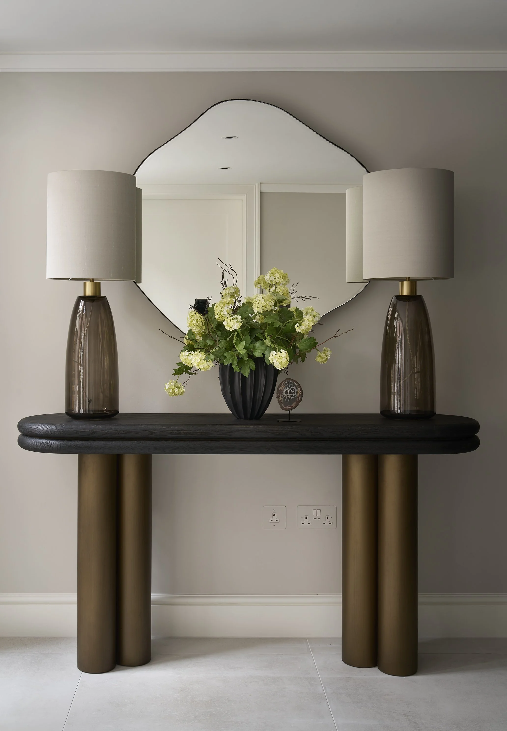 6. Modern Console Table with Table Lamps.jpg