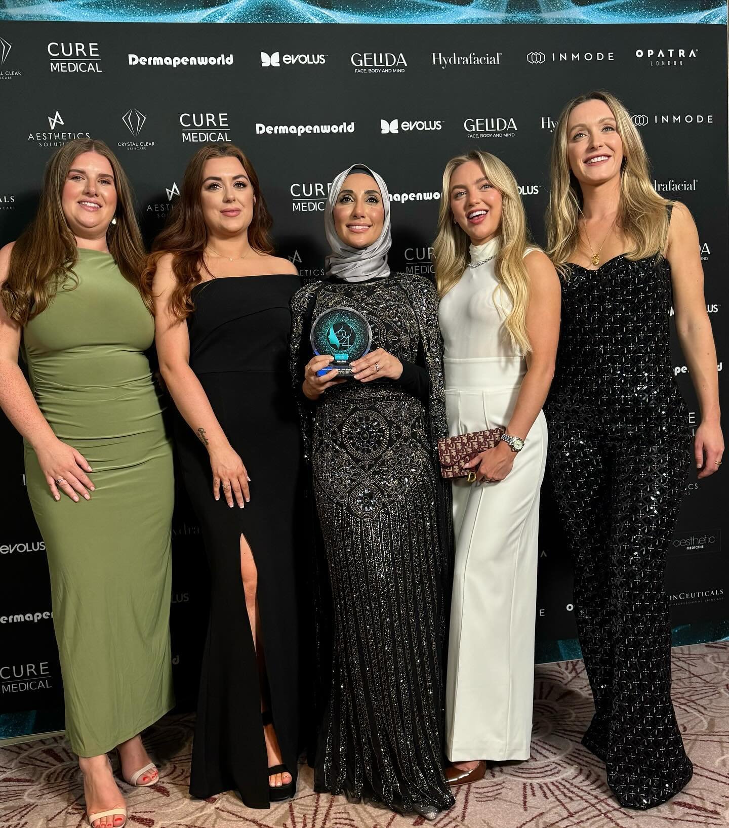 Congratulations Dr Yusra Clinic - Aesthetic Clinic of the Year - North of England and Midlands Aesthetic Medicine Awards 2024

Proud to be part of such an incredible clinic and team of people 🫶🏻 

@dryusraclinic @dryusra.almukhtar @aestheticmed_liv