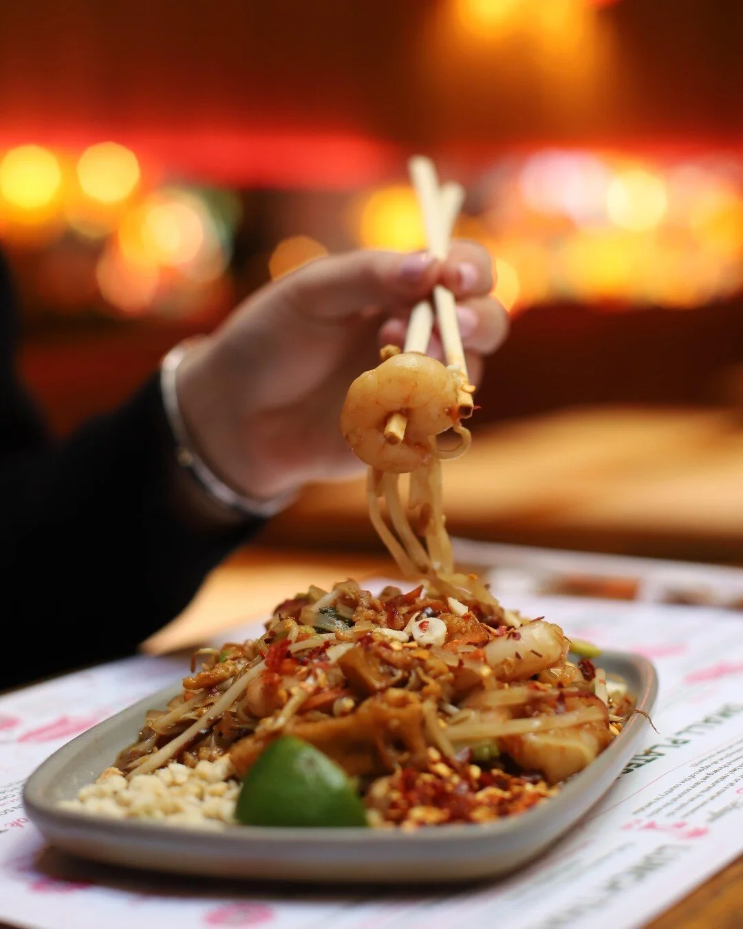 A classic. Our Pad Thai, rice noodles, sweet tangy chicken, king prawns &amp; topped with peanuts 🦐