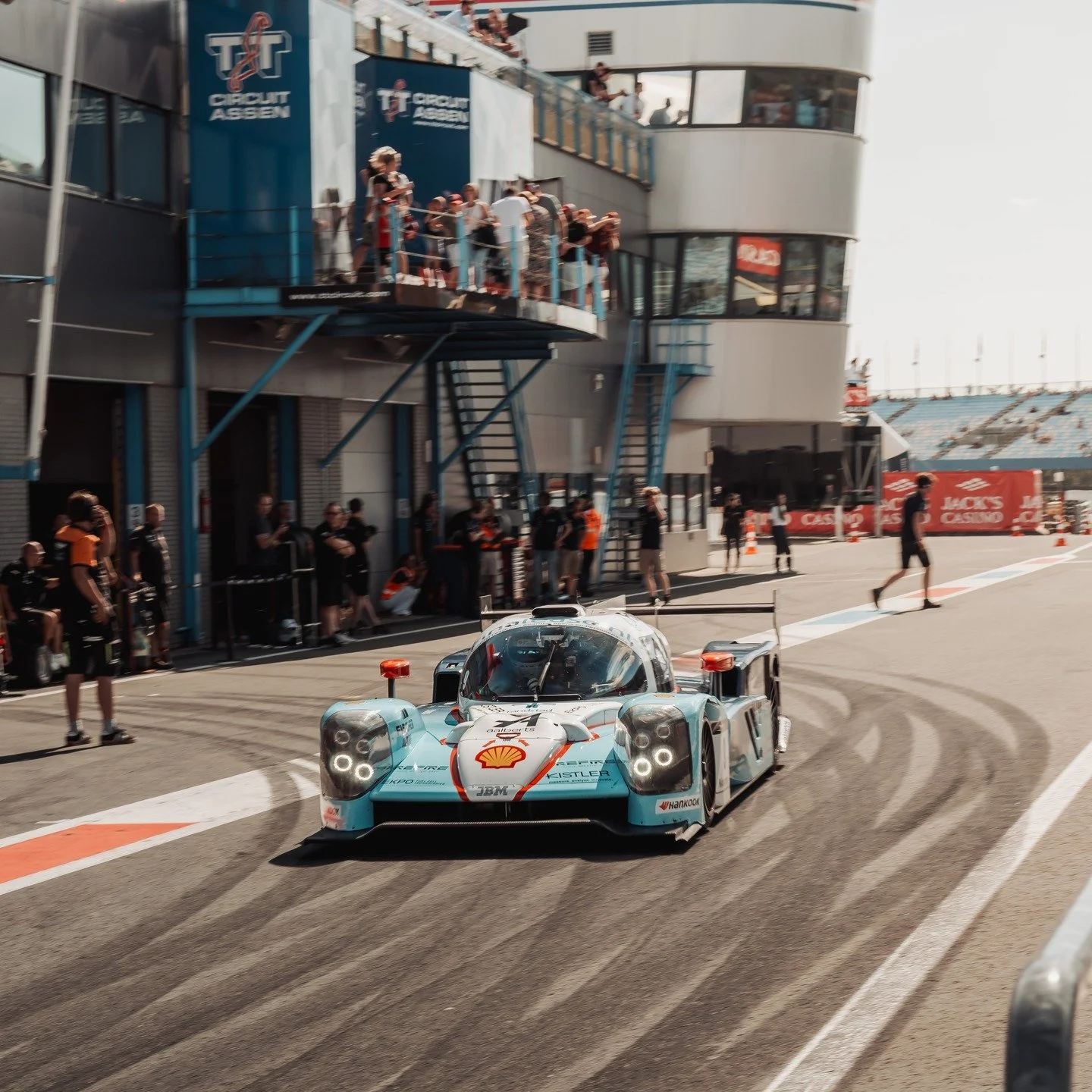 The car, the technology, and the team - working together towards great achievements! 💧🏎

Captured by @hexashots 

#hydrogenracing #studentteam #supercarchallenge