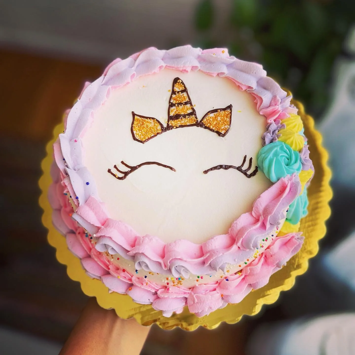 Simple and beautiful ❤️
.
#cakesbyheart_ #cake #dessert #cakes #instagood