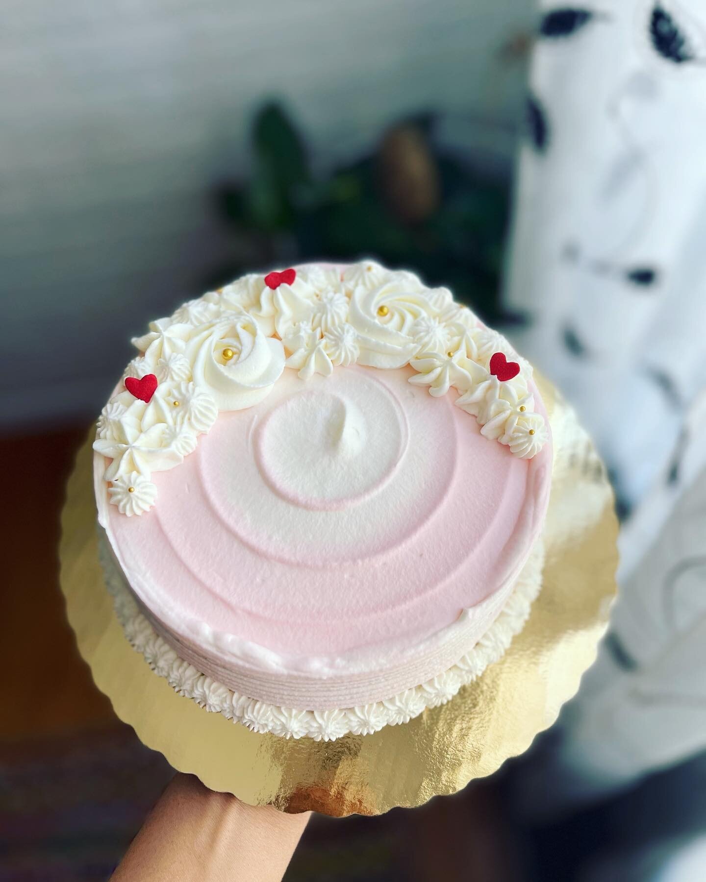 Strawberry cake ! 
.
.
#cakesbyheart_ #cake #piscataway 
#cakes