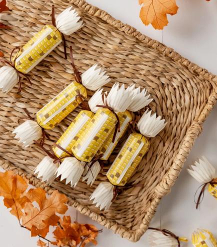 Corn Shaped Party Crackers (12 pack)