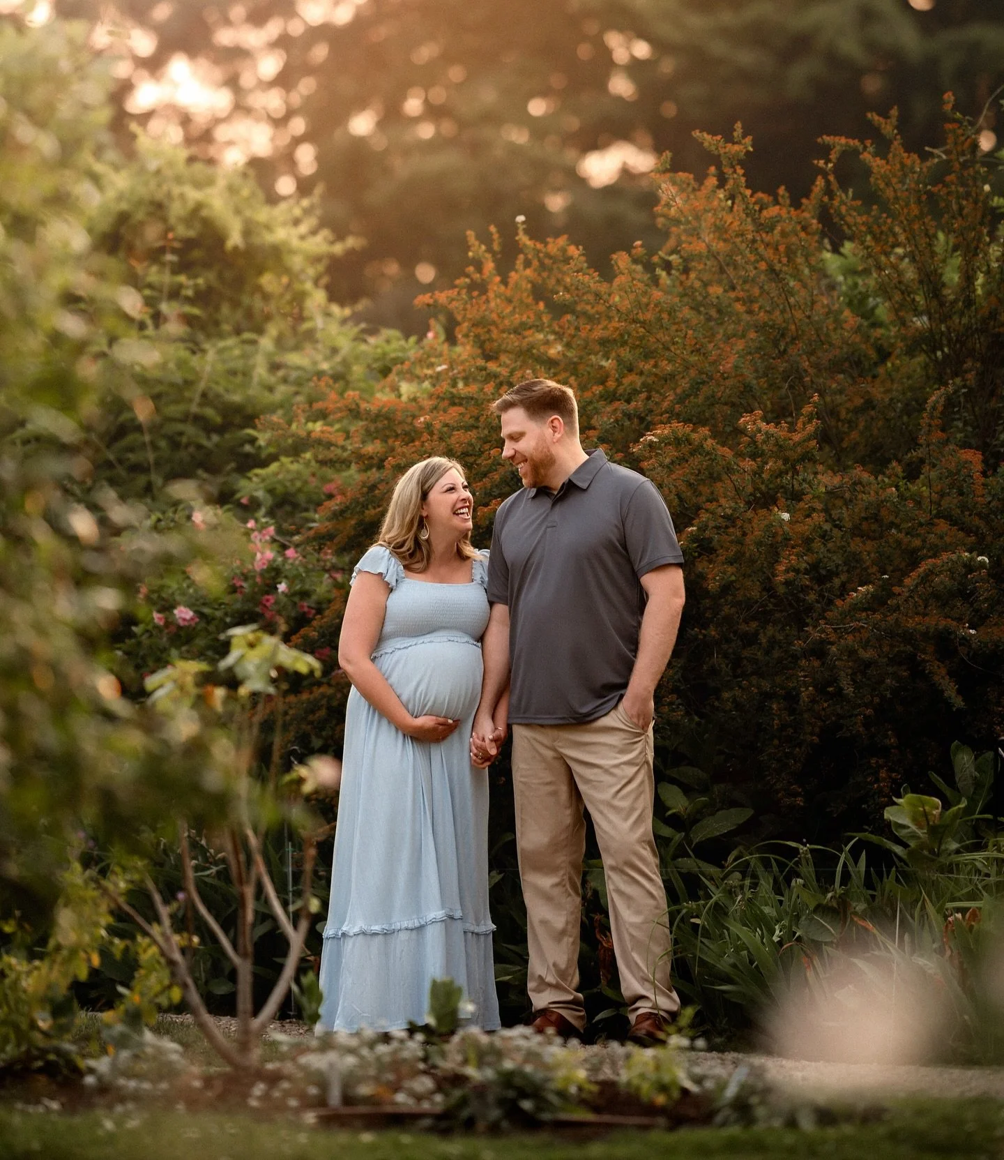 Who else is sooo happy to say goodbye to winter and hello to spring! 

Sending out a link for my Tulip Field Sessions tomorrow in my newsletter. Be sure to subscribe if you would like first dibs! 

🌷🌷🌷🌷🌷
