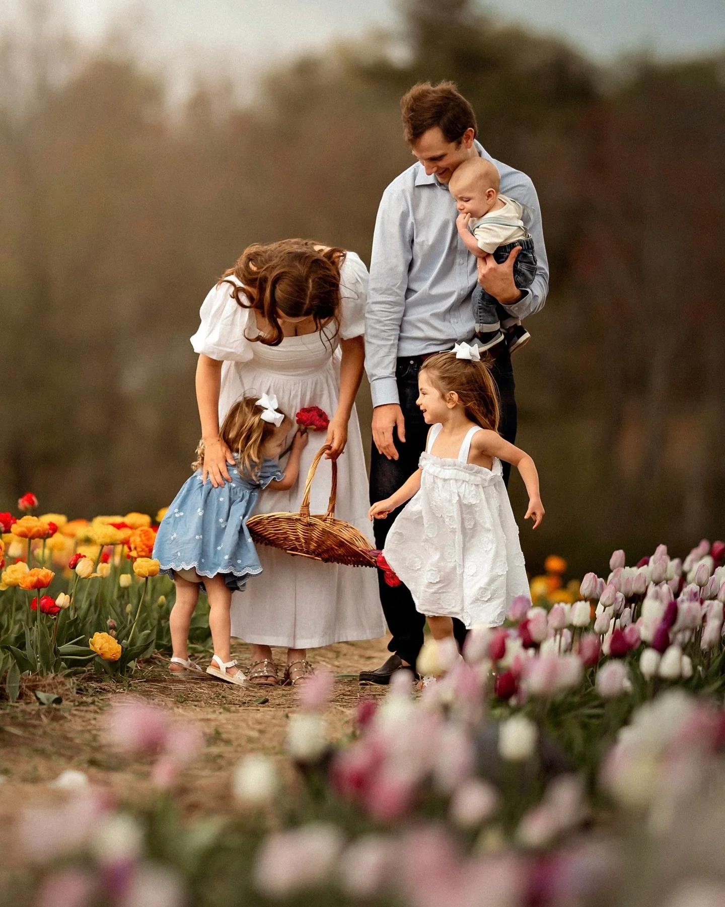 Can&rsquo;t wait for these next weekend! I had TWO reschedules for Saturday, May 2nd - it&rsquo;s not too late to book! 

🌷 Tulip Field Portrait Sessions 
🌷 Saturday, May 2nd
☀️ 6:30 + 7:00pm | Golden Hour 
📌  Ipswich, MA