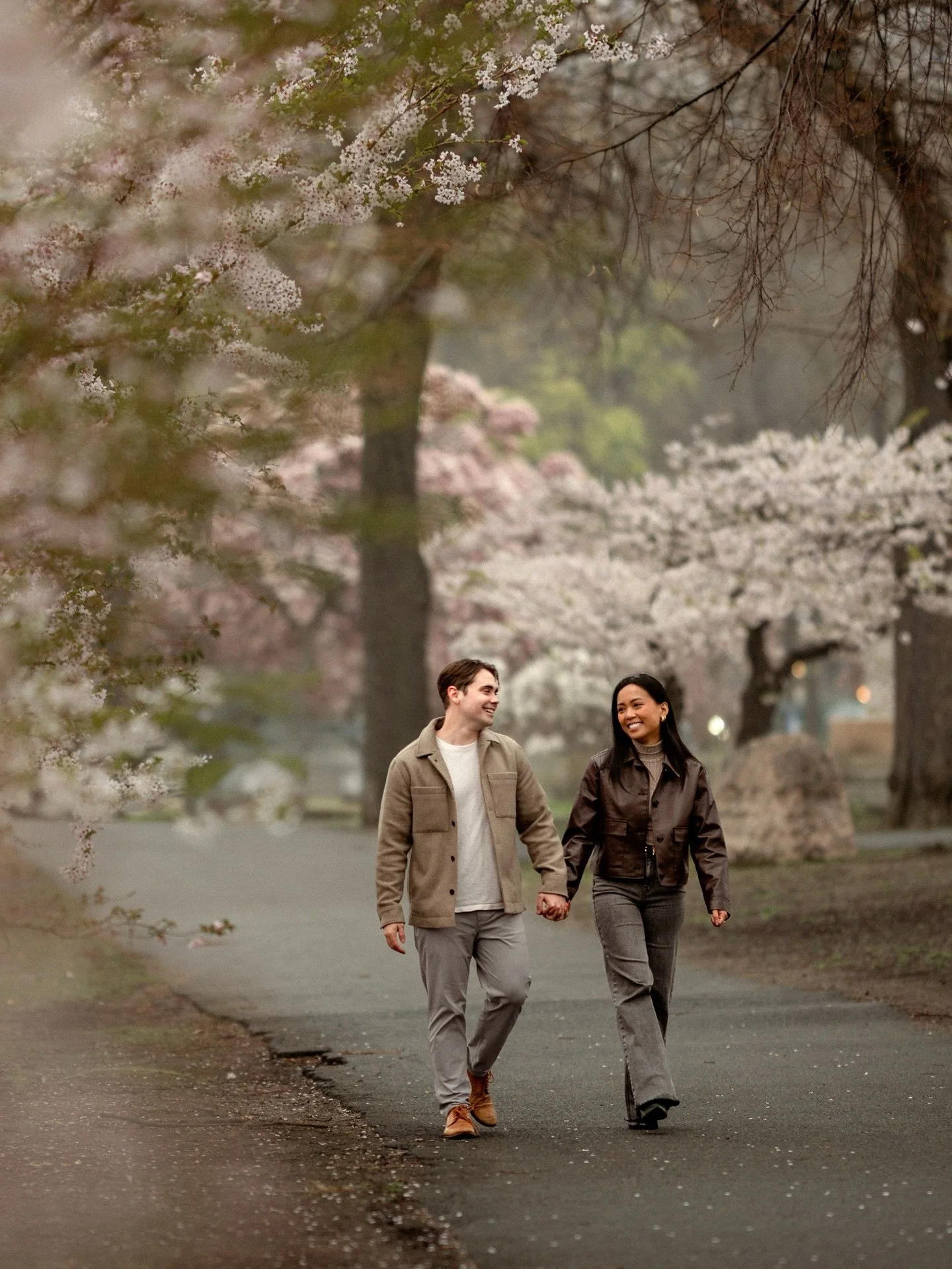 Early morning along the Esplanade is the best. 

Are you brave enough for a 6:30am shoot? Amanda and Ryan were and it was so worth it! 

Thank you @caitlinmattephotography for having me tag along on this Boston spring sesh! 

🥰🌸🦢