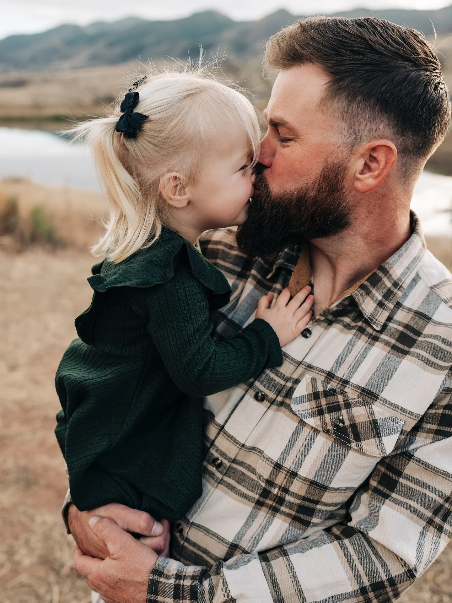 The best moments always seem to happen when everyone forgets about the camera and leans into the fun. Siblings chasing new discoveries parents soaking up the view kids doing exactly what kids do. It all comes together in the warmest way.
If you would