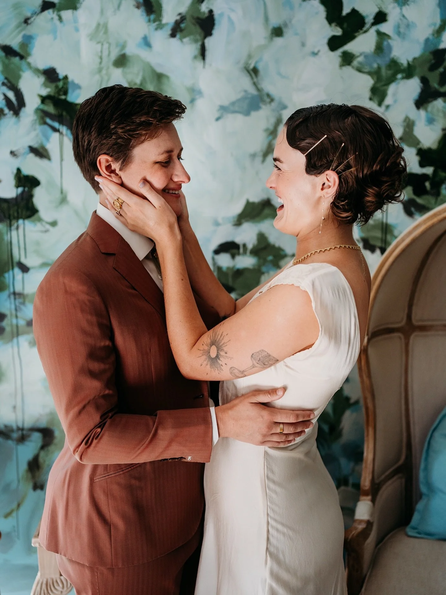 Some love stories feel like a deep breath and a burst of laughter all at once. Warm, honest, a little mischievous, and full of those quiet in between moments that make everything feel real.

This day was all about connection, ease, and being complete