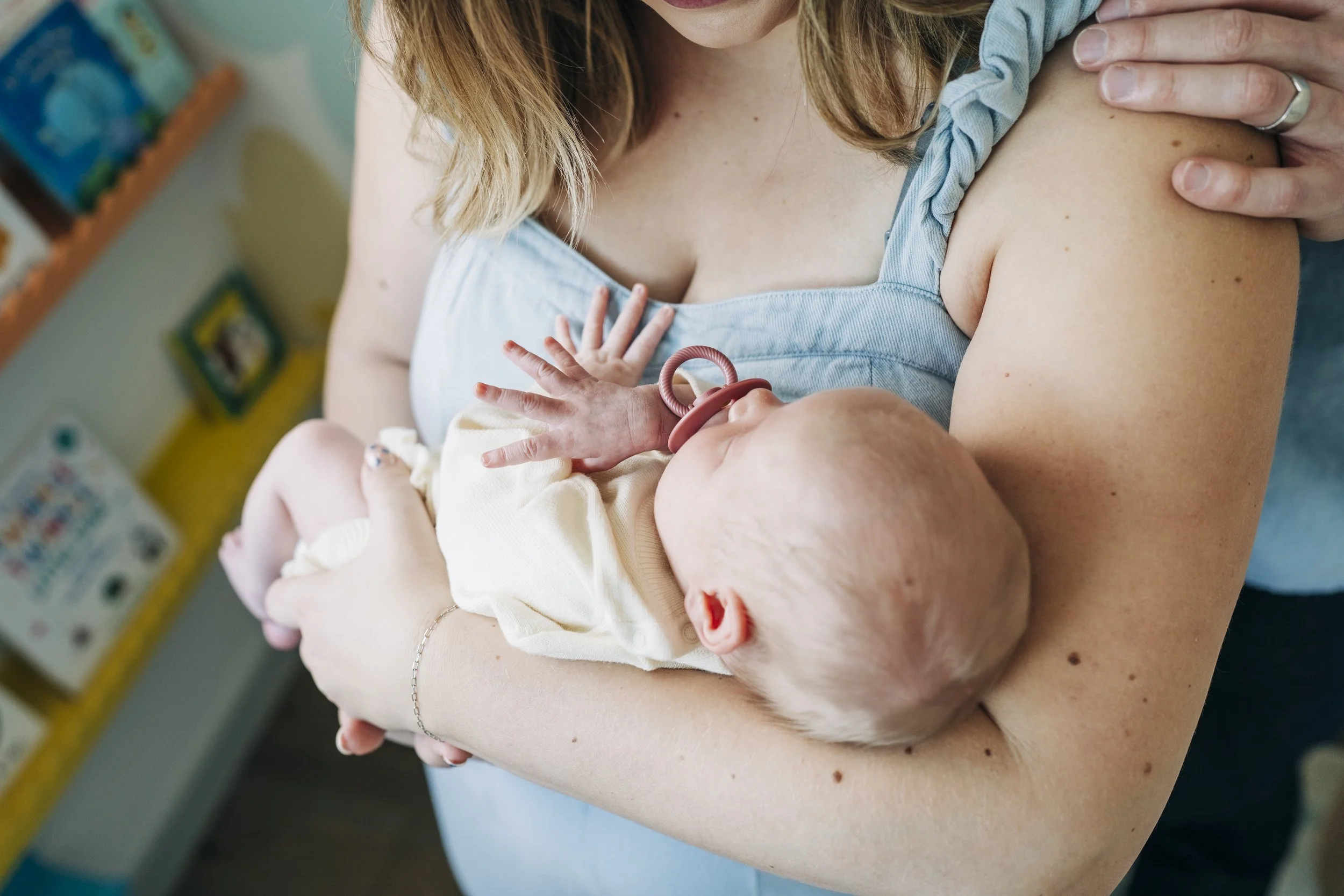 Denver-in-home-newborn-photography-15.jpg