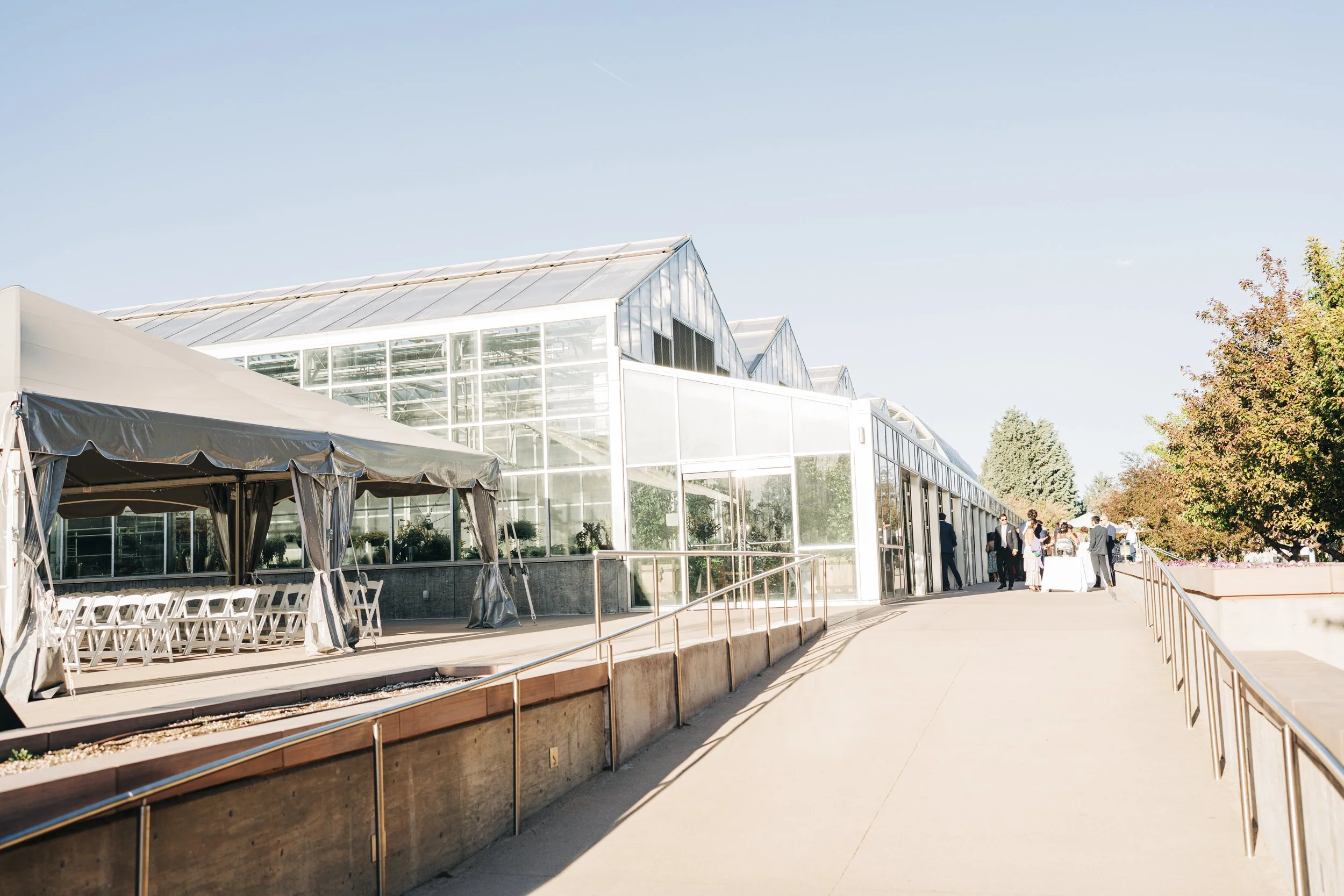 denver-wedding-photography-botanic gardens28.jpg