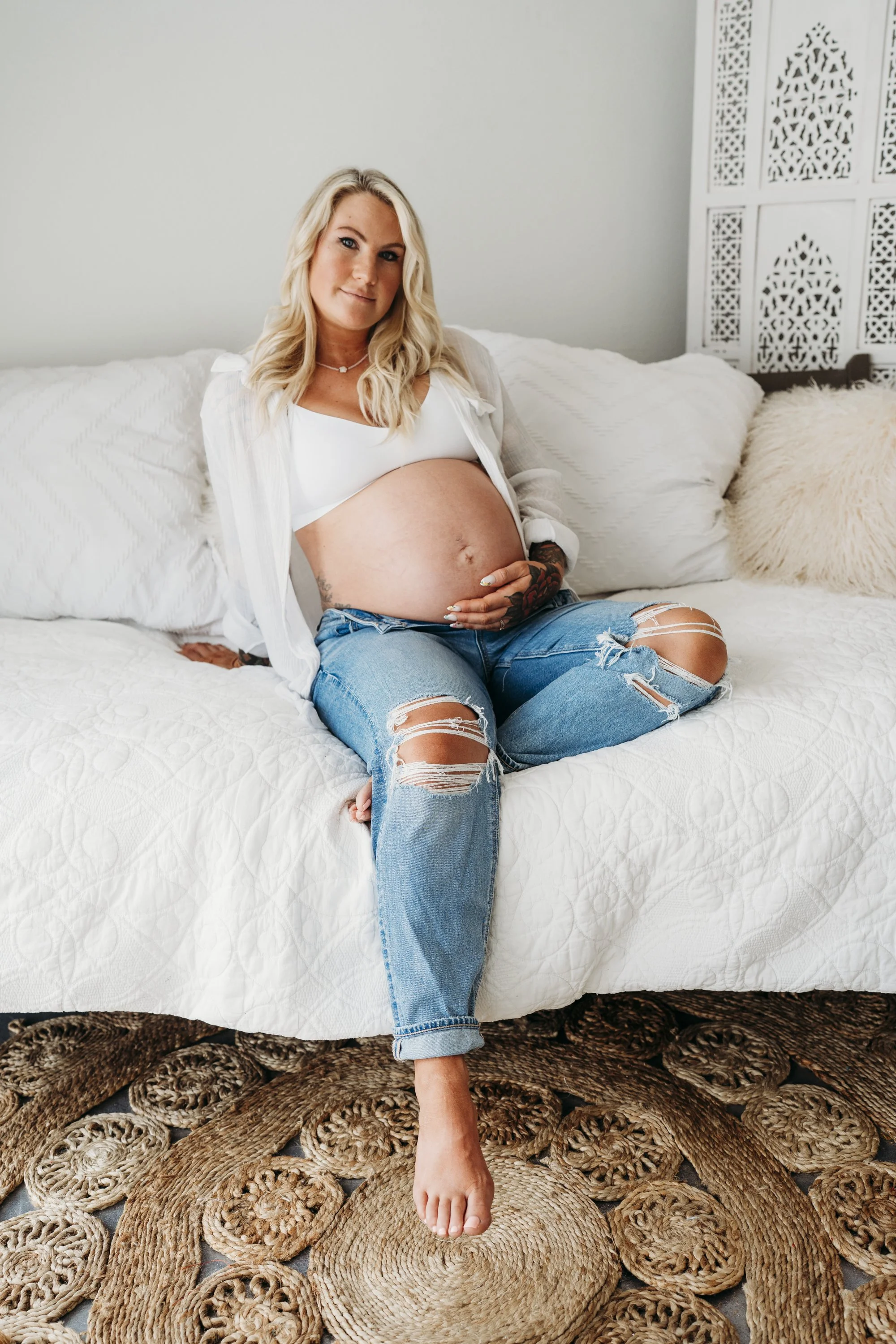 denver-studio-maternity-photography.jpg