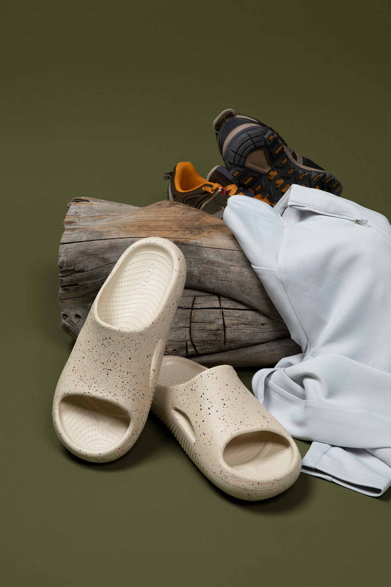 web-3b-Crocs - Global_r1_S3_2025_Mellow_Still-Life_211601-0LH_9975.jpg
