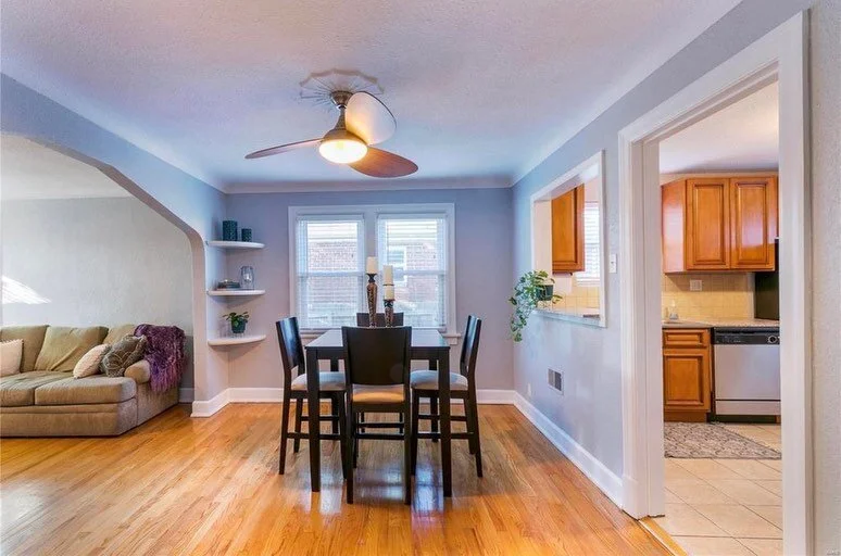 one of our recently staged homes just hit the market! 🥳

the owners were using this house as a rental property, so before listing it was completely empty. the furniture was brought over from their current house, and we added some simple decor to com