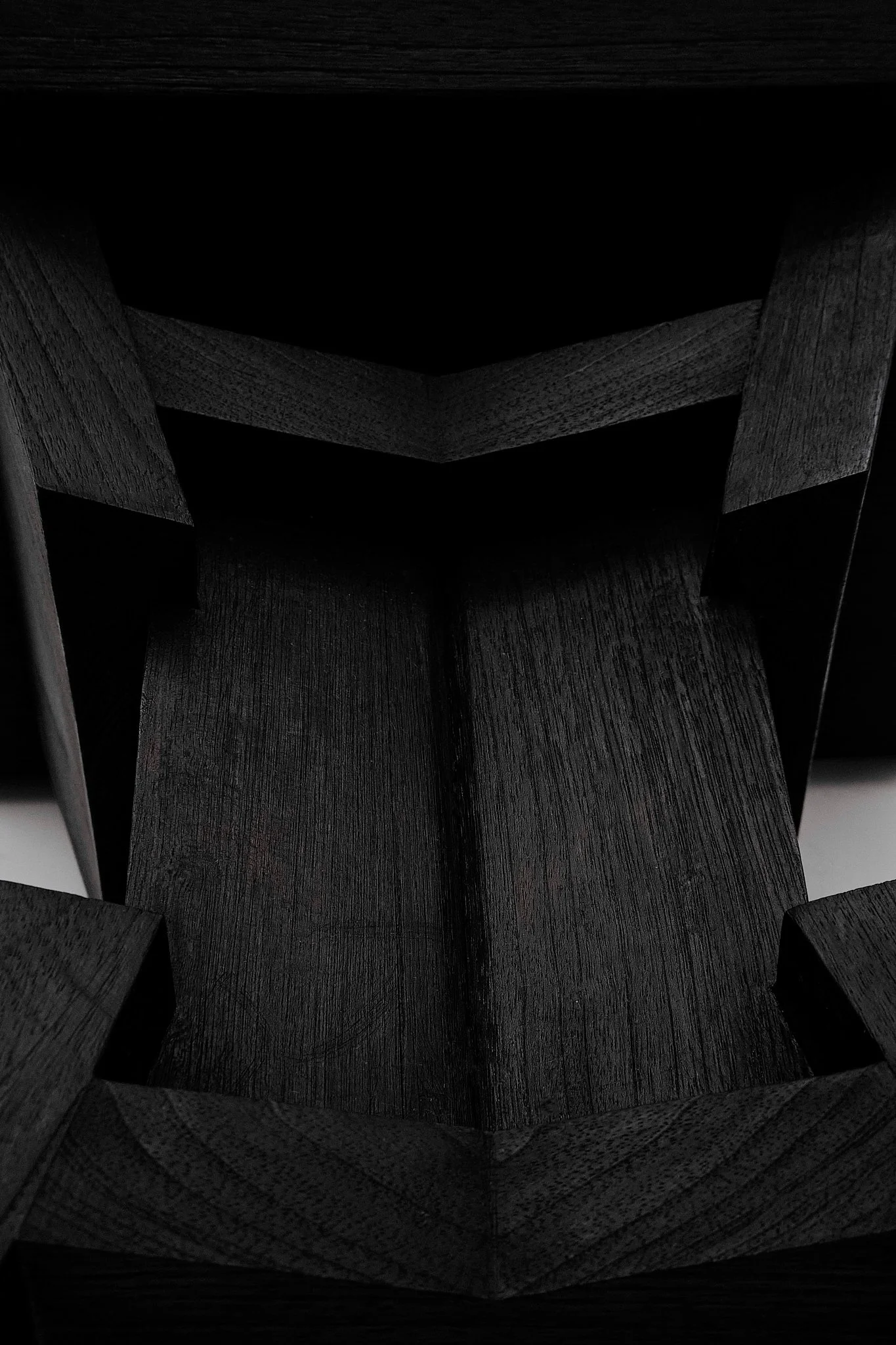 CarmWorks_Furniture_Bersek_table 6.jpg