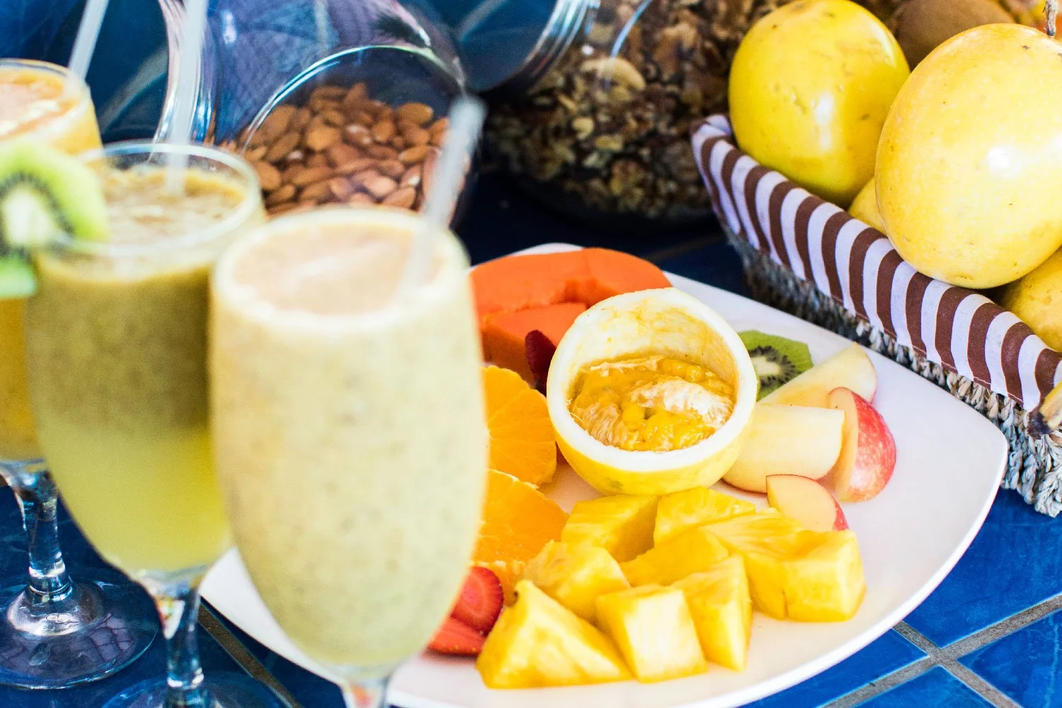 Fresh fruits and drinks from A Cachete