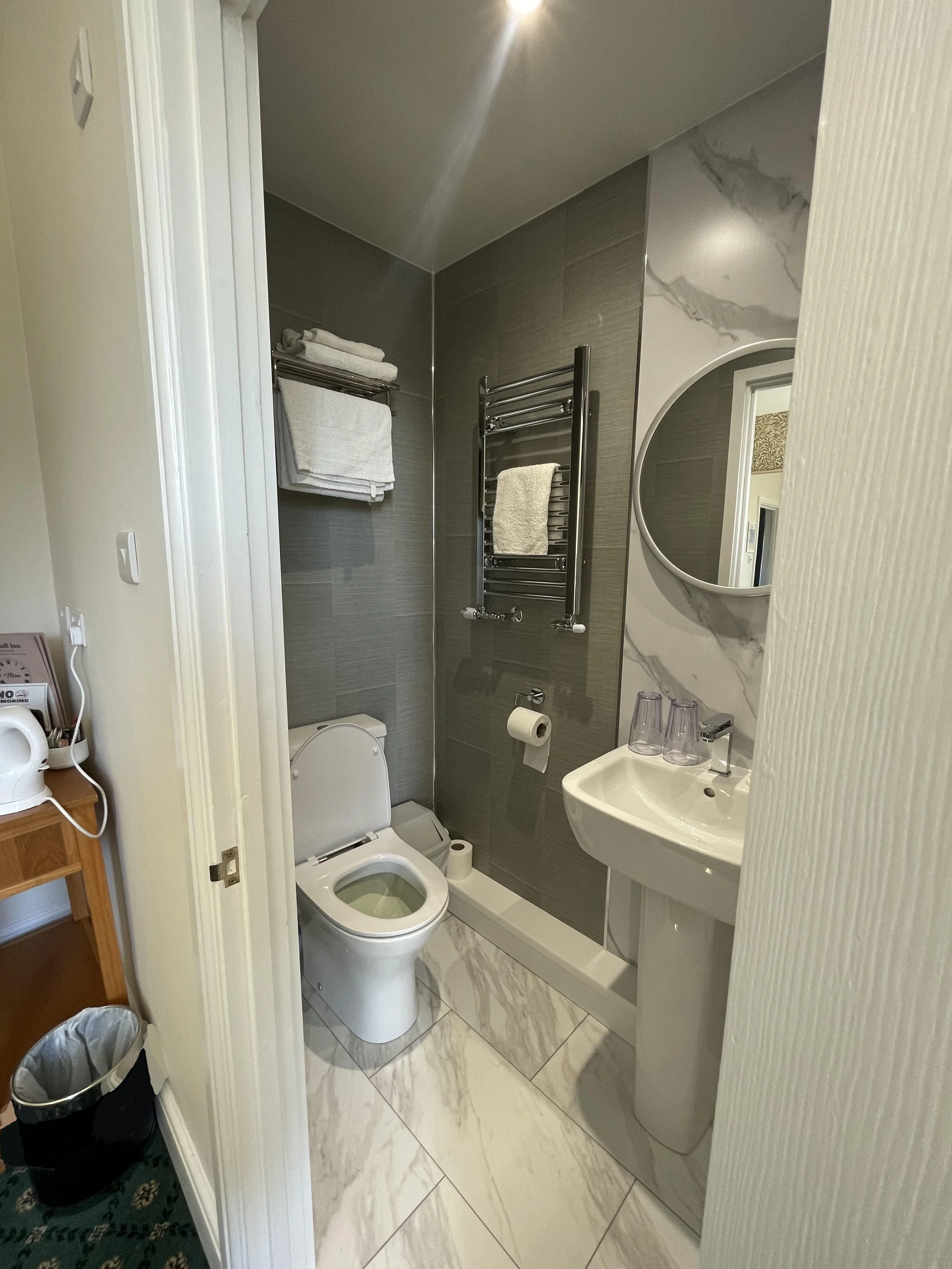 Ensuite3.jpg