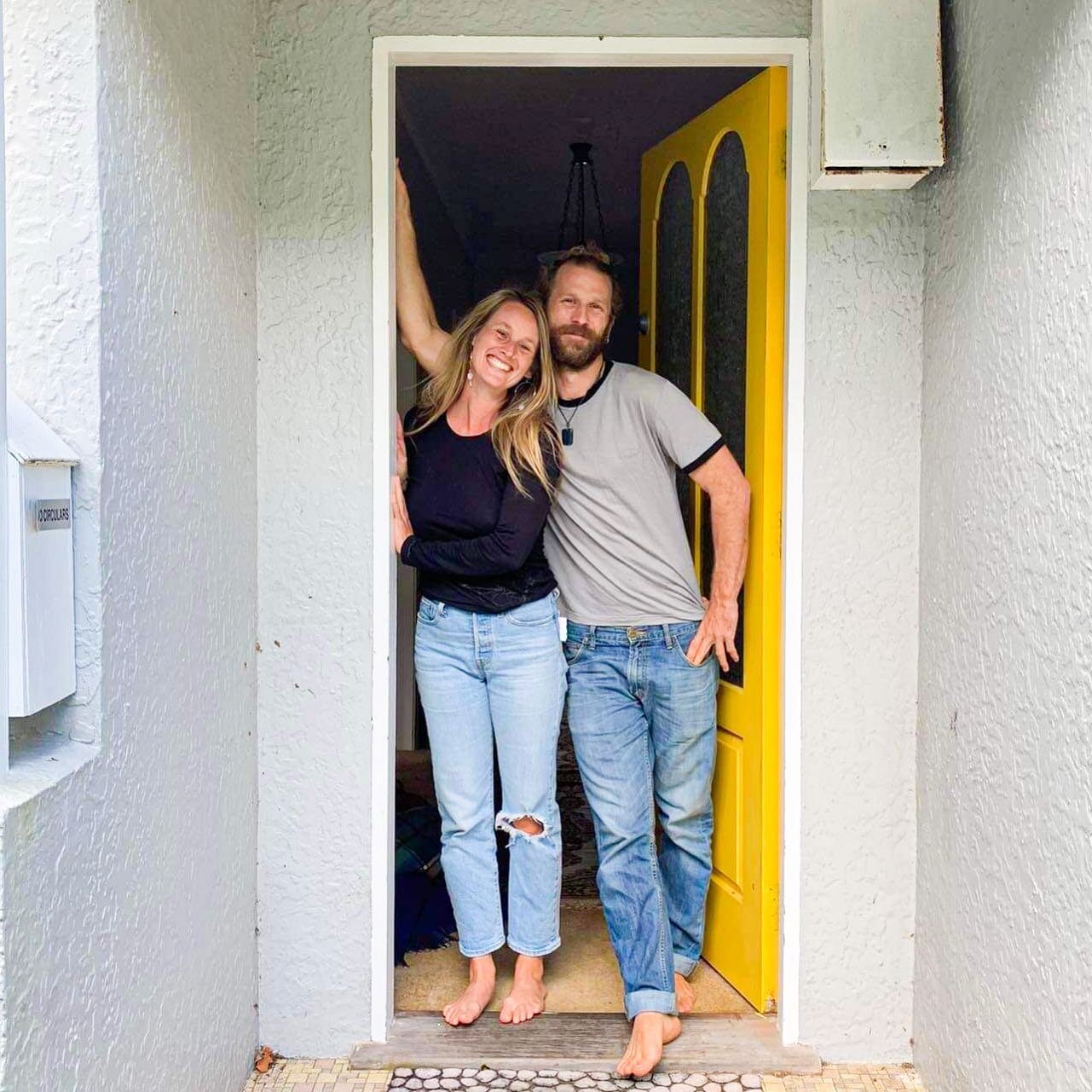 This sweet bean &amp; I just moved into a new home &amp; we are beyond stoked. This is the first time I&rsquo;ve ever put my name on a lease &amp; truly feel at home in a house 🤩 As a serial nomad, grounding &amp; commitment can feel darn scary some