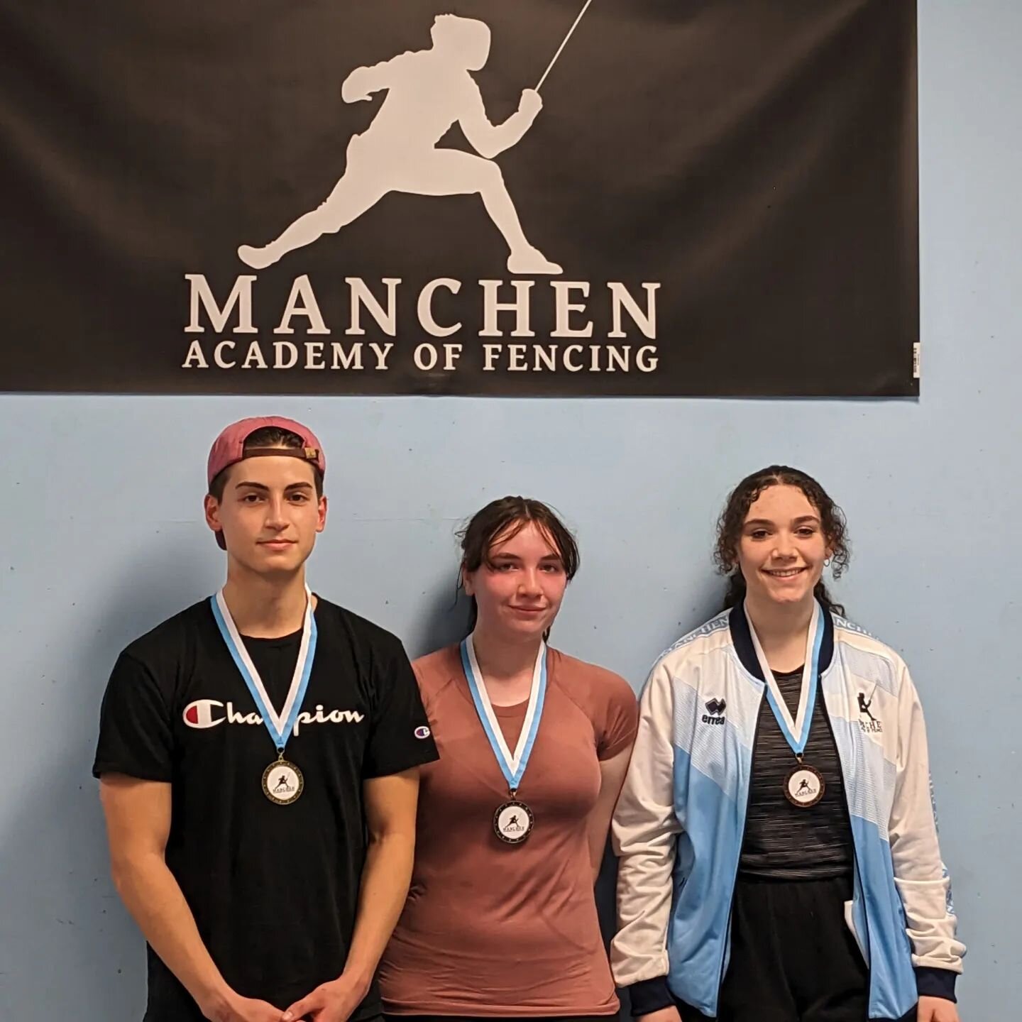 Great night of fencing yesterday with our E &amp; Under Foil!  Congrats to our medalists:

🥇 Ryan McLaughlin @stevensfencing - earned &quot;D&quot;!
🥈 Zoe Lenz @fencersclub 
🥉 Julia DiPaolo (MAF)
🥉 Sam Belokon @freeholdfencing