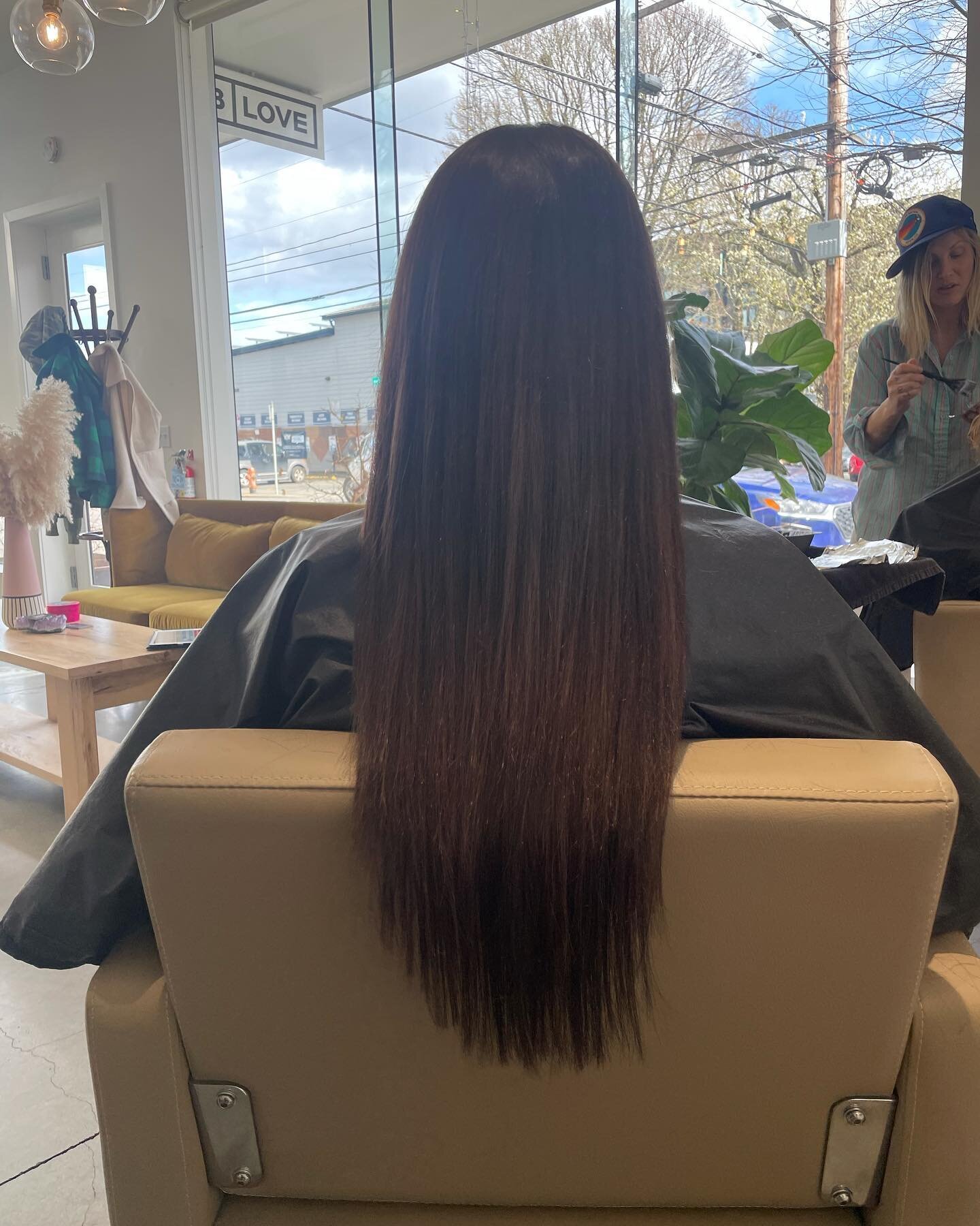 Lovely Tuesday #pdxhairdresser #pdxhairextensions #pdxhairextensionspecialist #longhair #darkbrownhair #portlandhairstylist #portlandhairextensions #portlandhairdresse #nwsalon #portlandhairstylist #remyhairextensions #individualhairextensions #portl