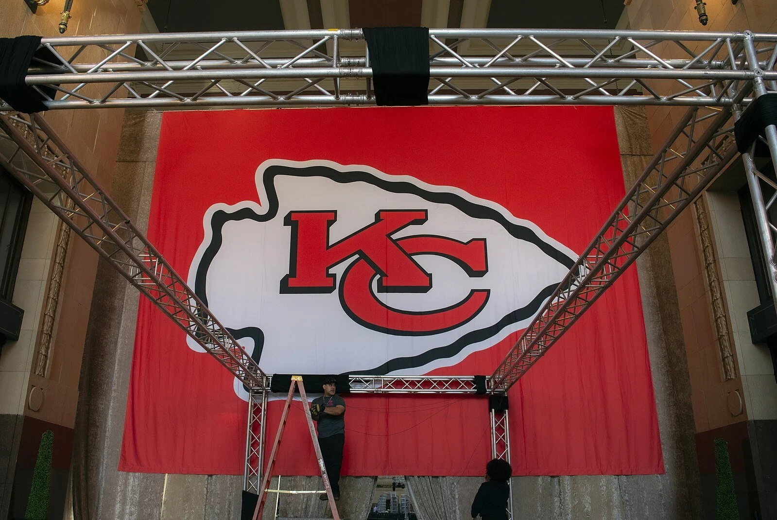 The Kansas City Chiefs will move into a domed stadium in Kansas in 2031 