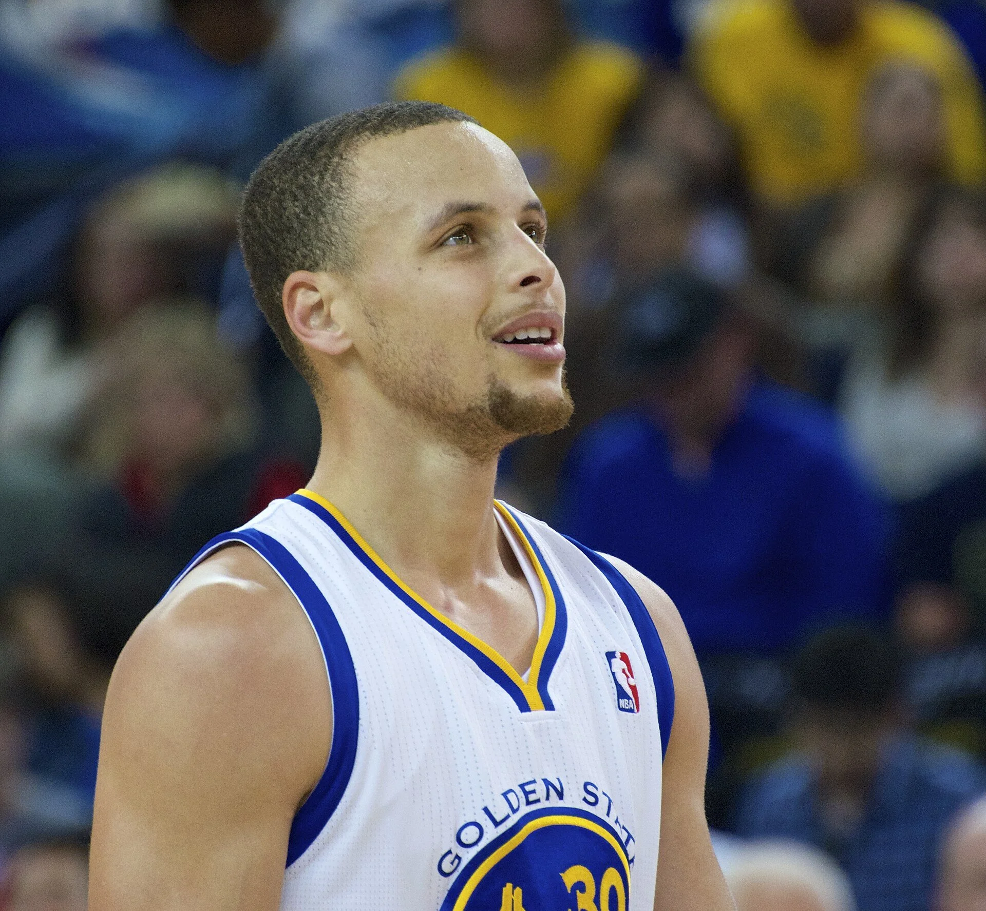 Golden State Warriors point guard Stephen Curry will miss five more games with a knee injury 