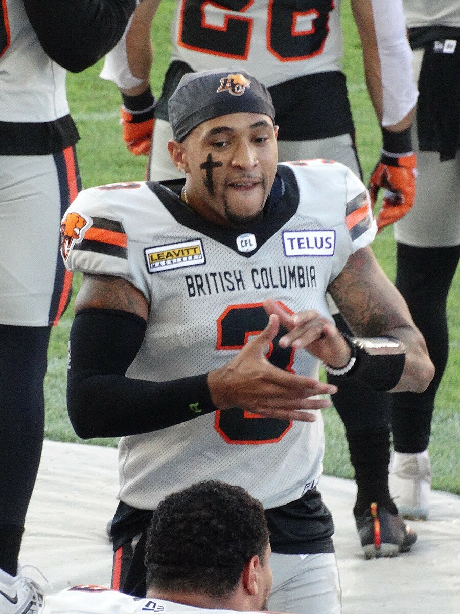 The Calgary stampeders have signed quarterback Vernon Adams to a contract extension through 2028 