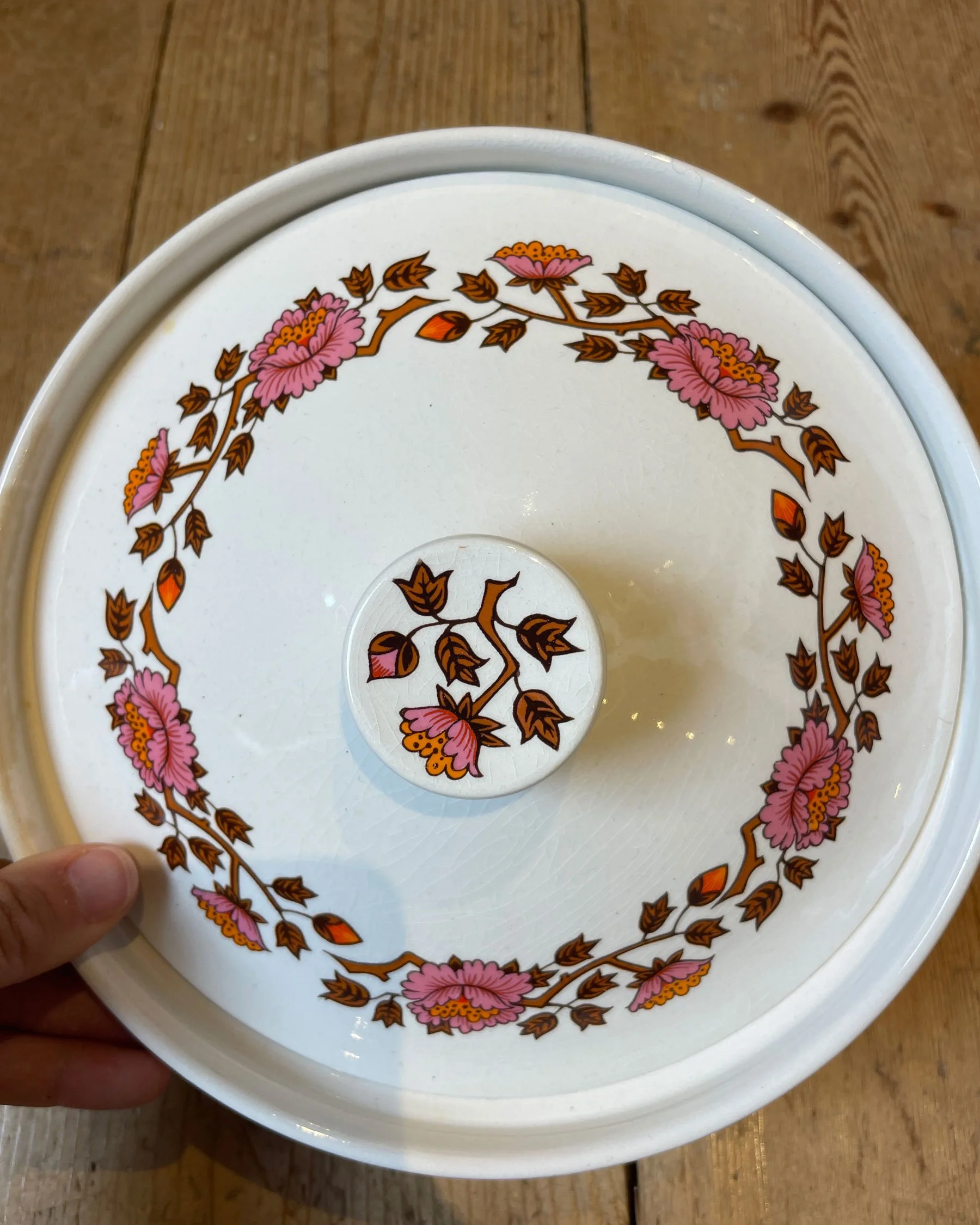 Staffordshire-Potteries---Ashley-Dinnerware-and-Tea-Set_10.jpg