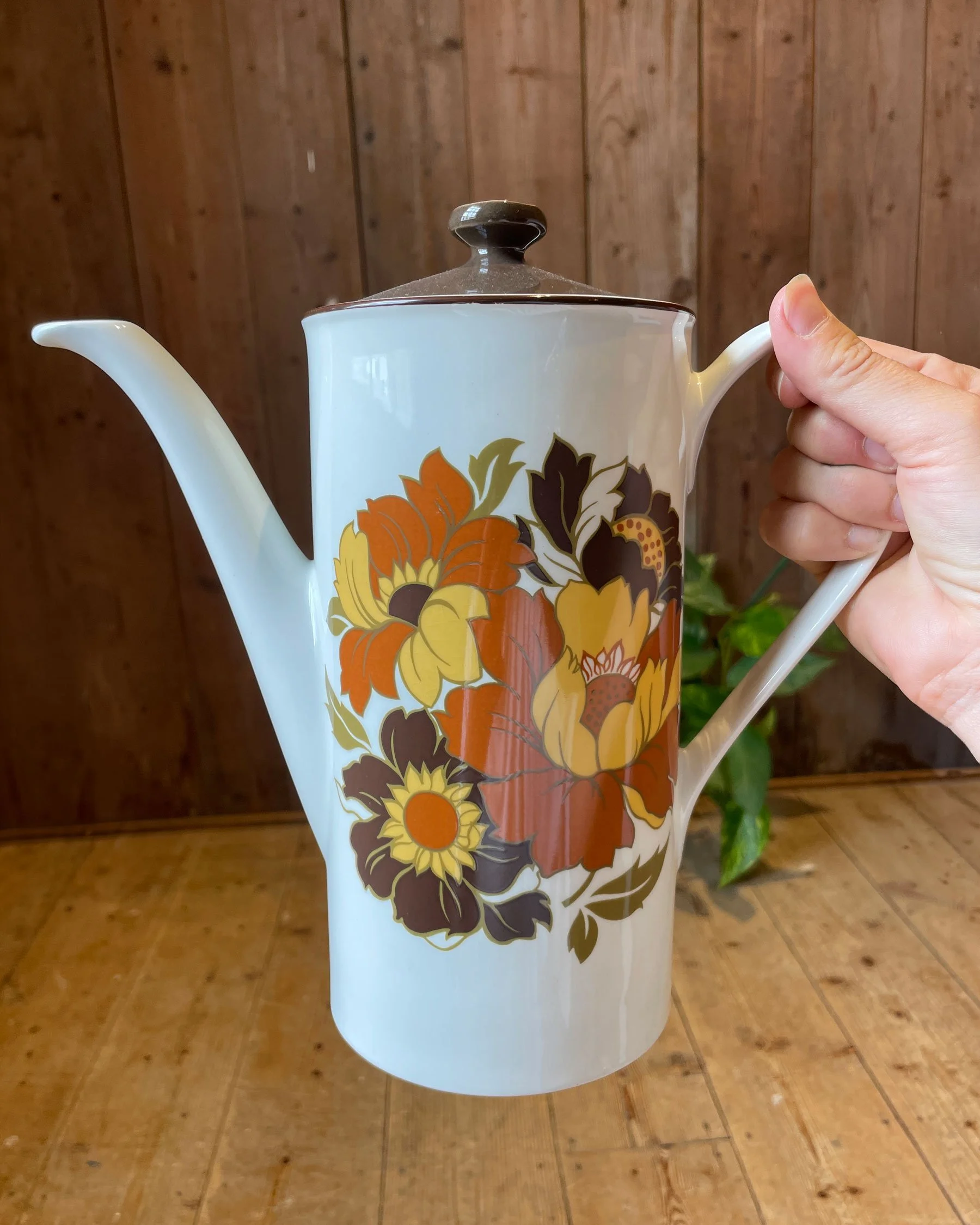 Johnson-Brothers---Cabana-1960s-Tea-Set_06.jpg